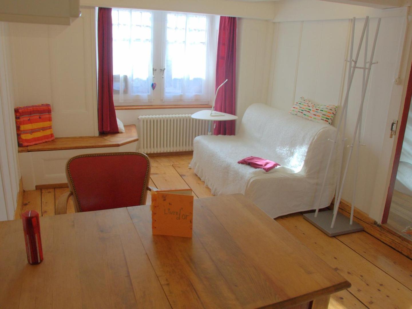 One-Bedroom Apartment with Terrace photo 2
