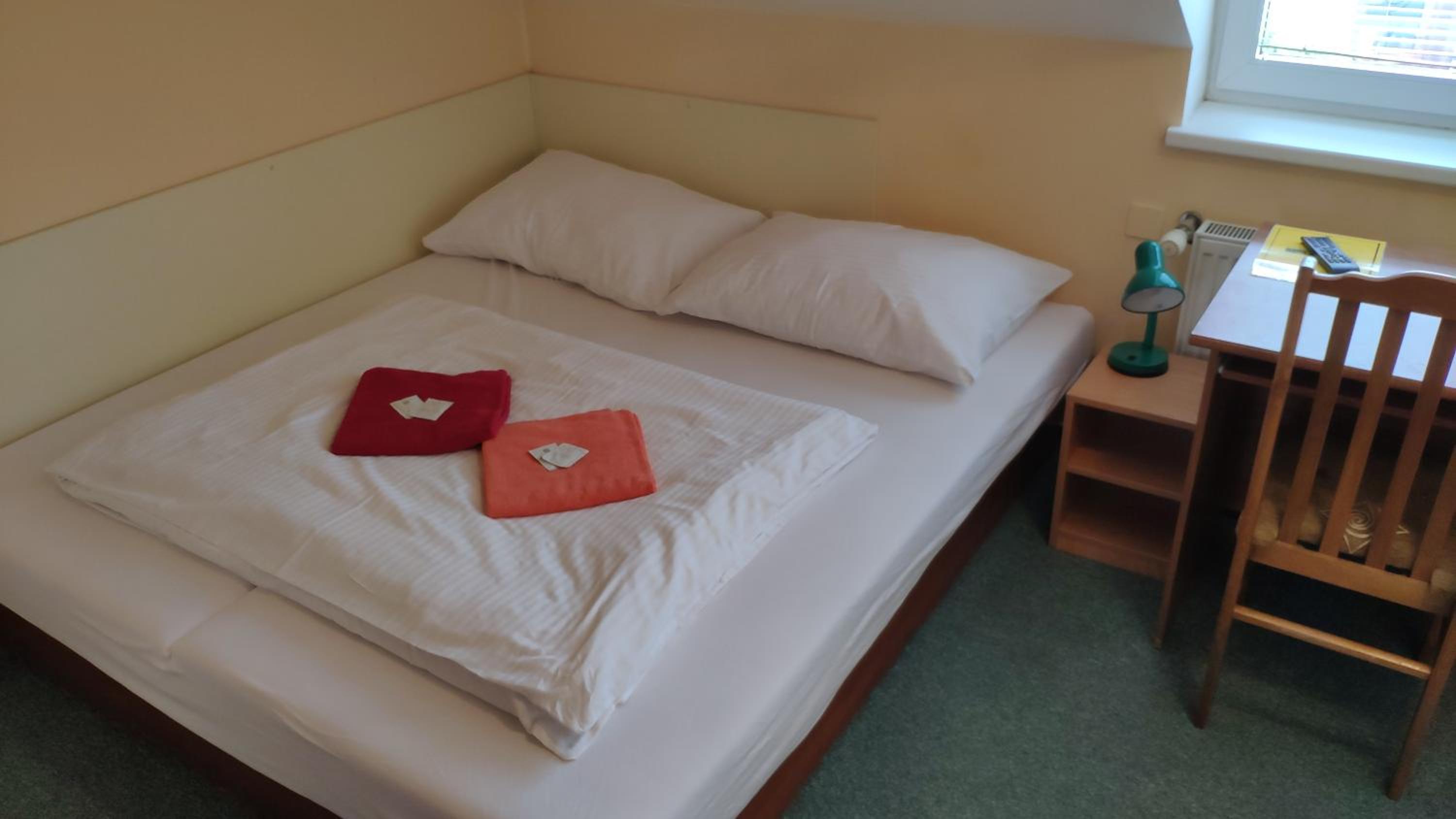 Triple Room with Private Bathroom photo 3