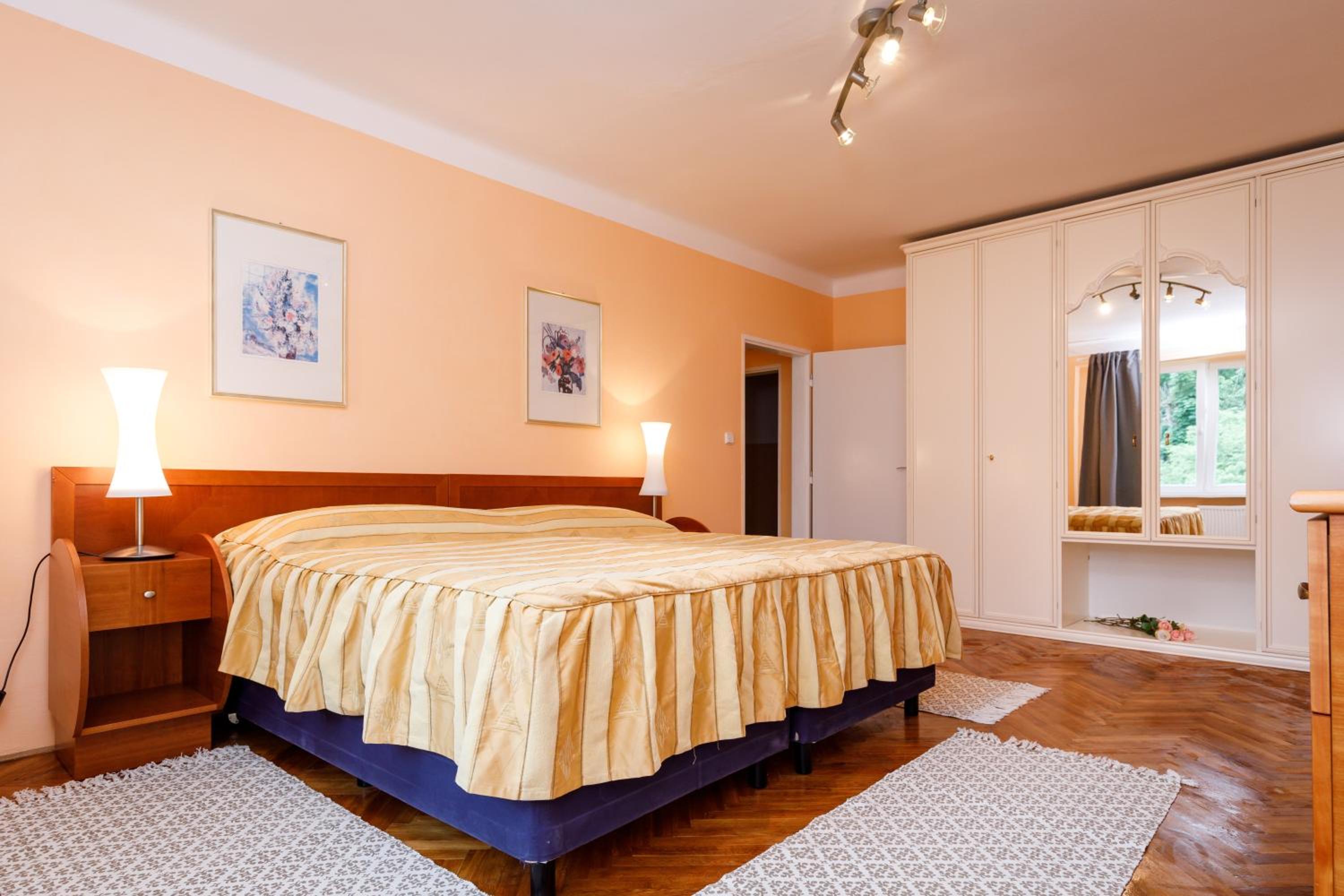 Standard Apartment - Photo 1
