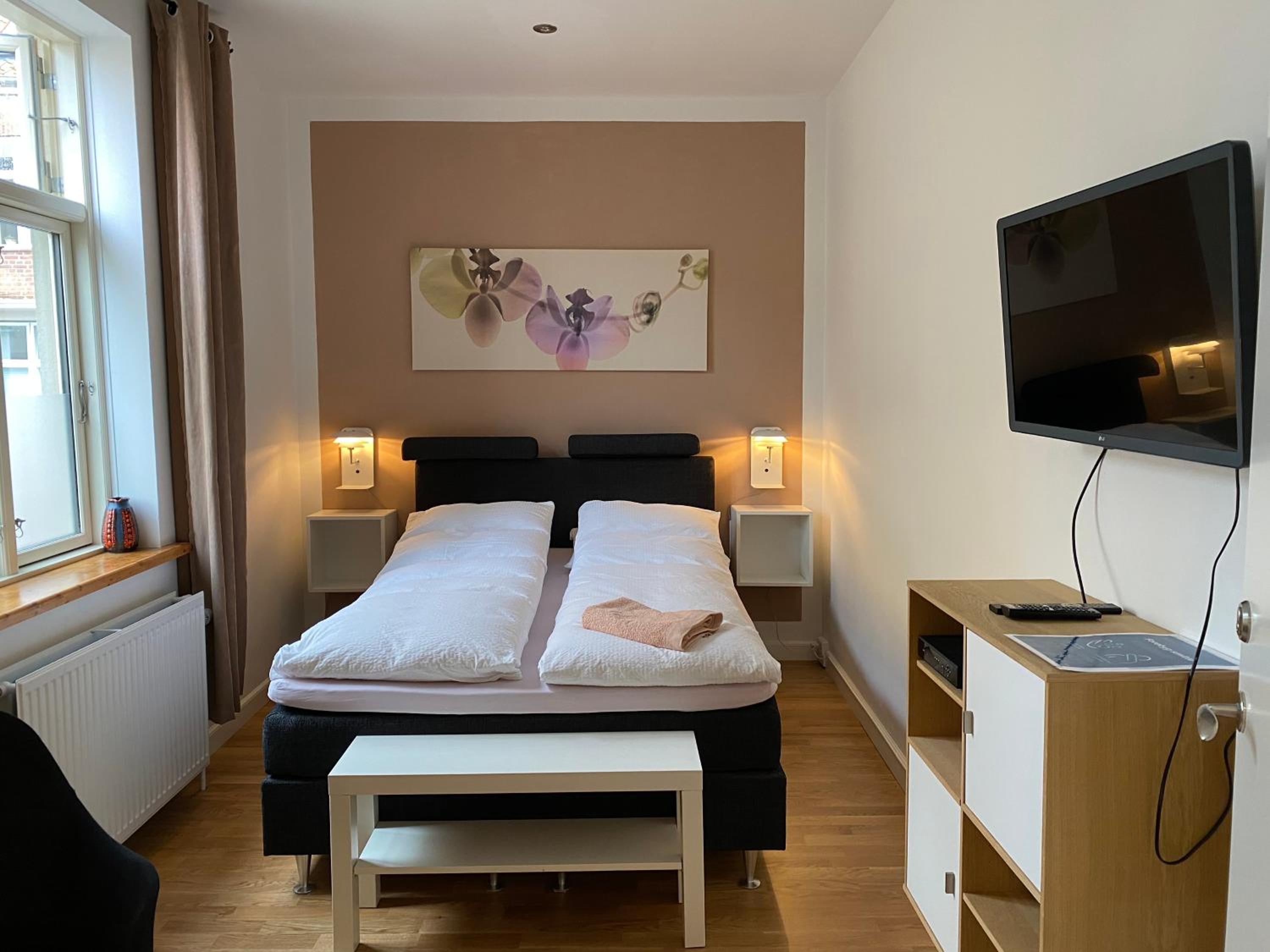 Double Room with Shared Bathroom