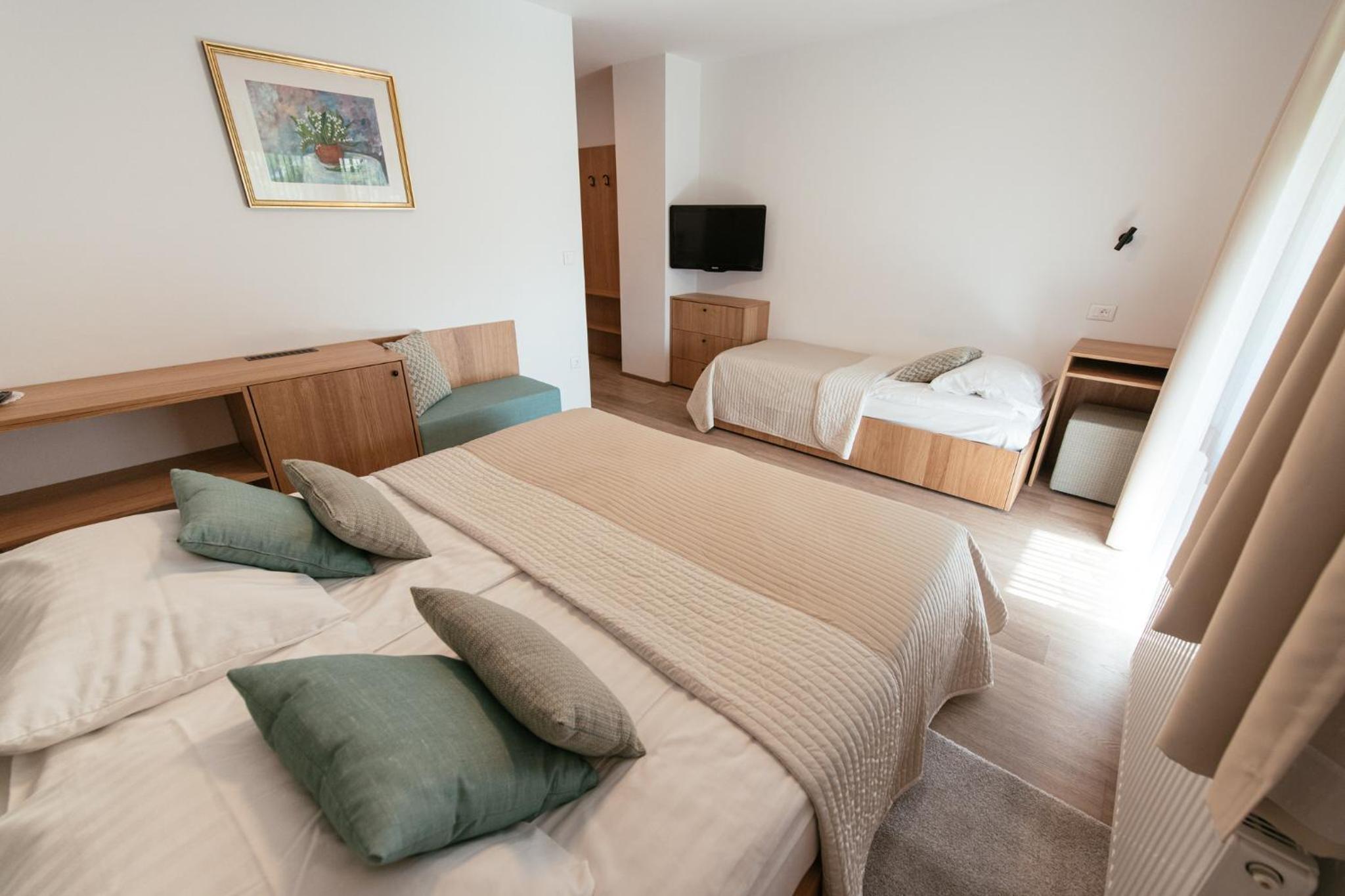 Triple Room with Balcony - Photo 3