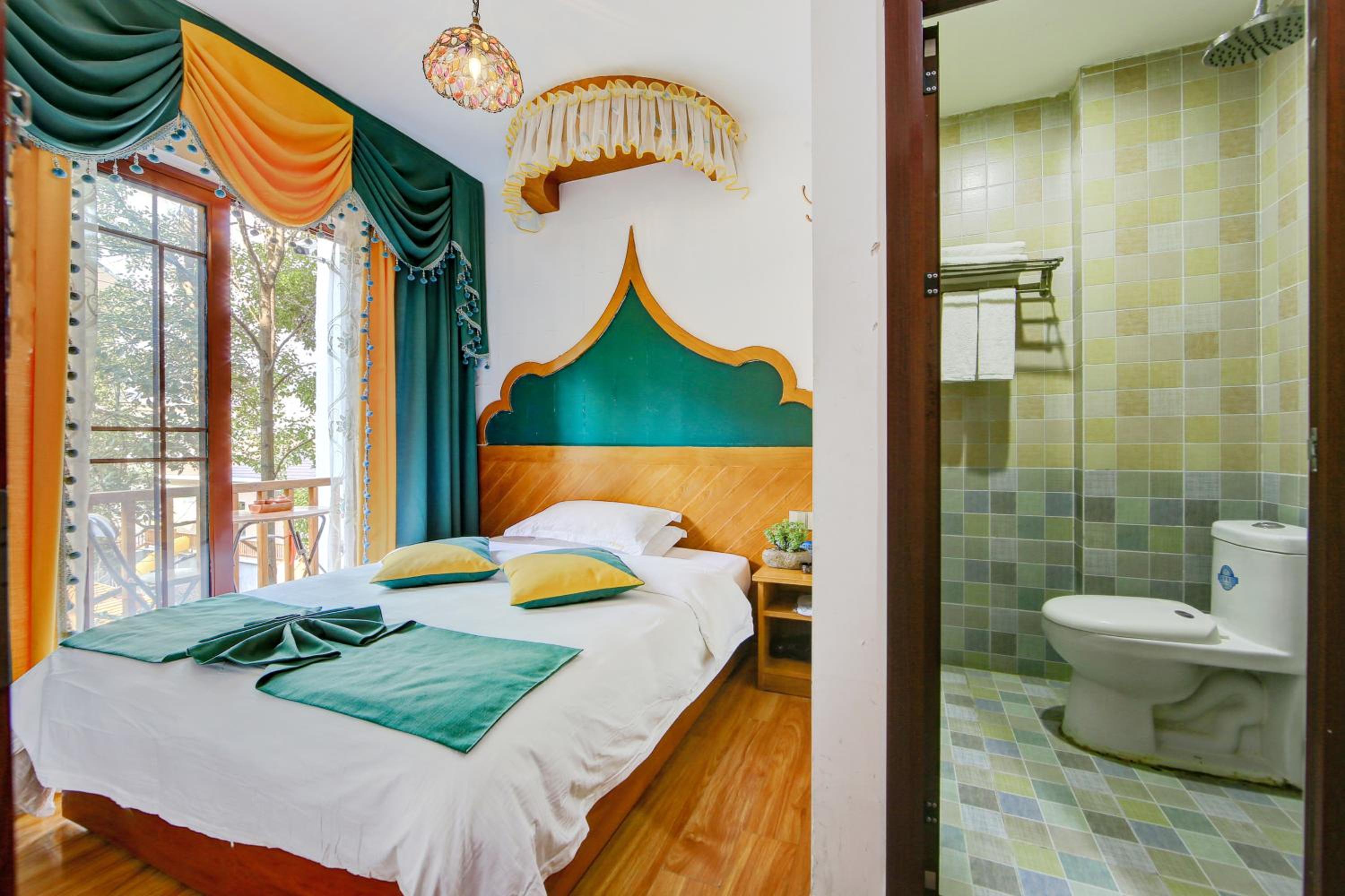 Double Room with Private Bathroom
