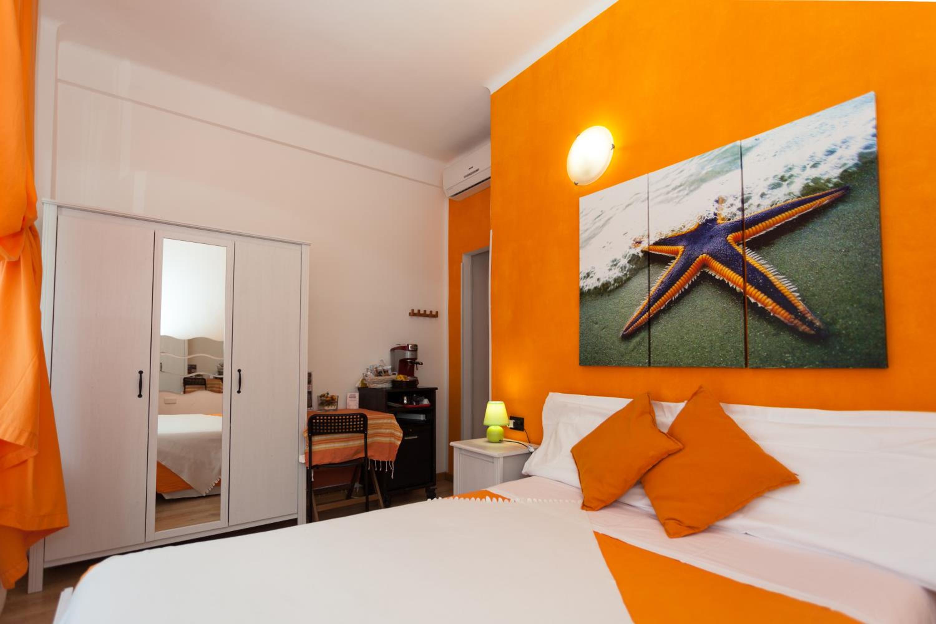 Economy Double Room photo 3