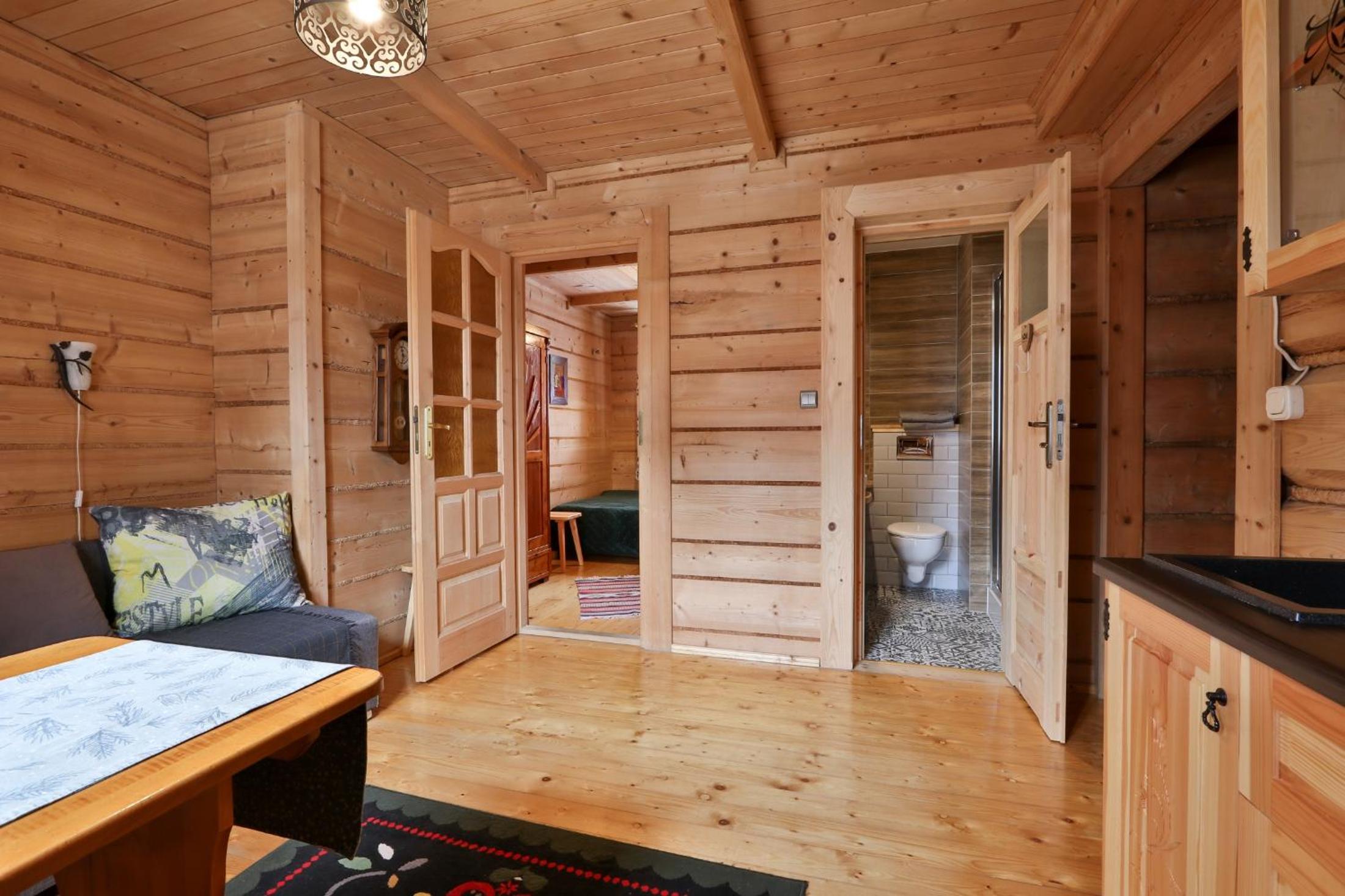 Studio with Mountain View - Photo 2