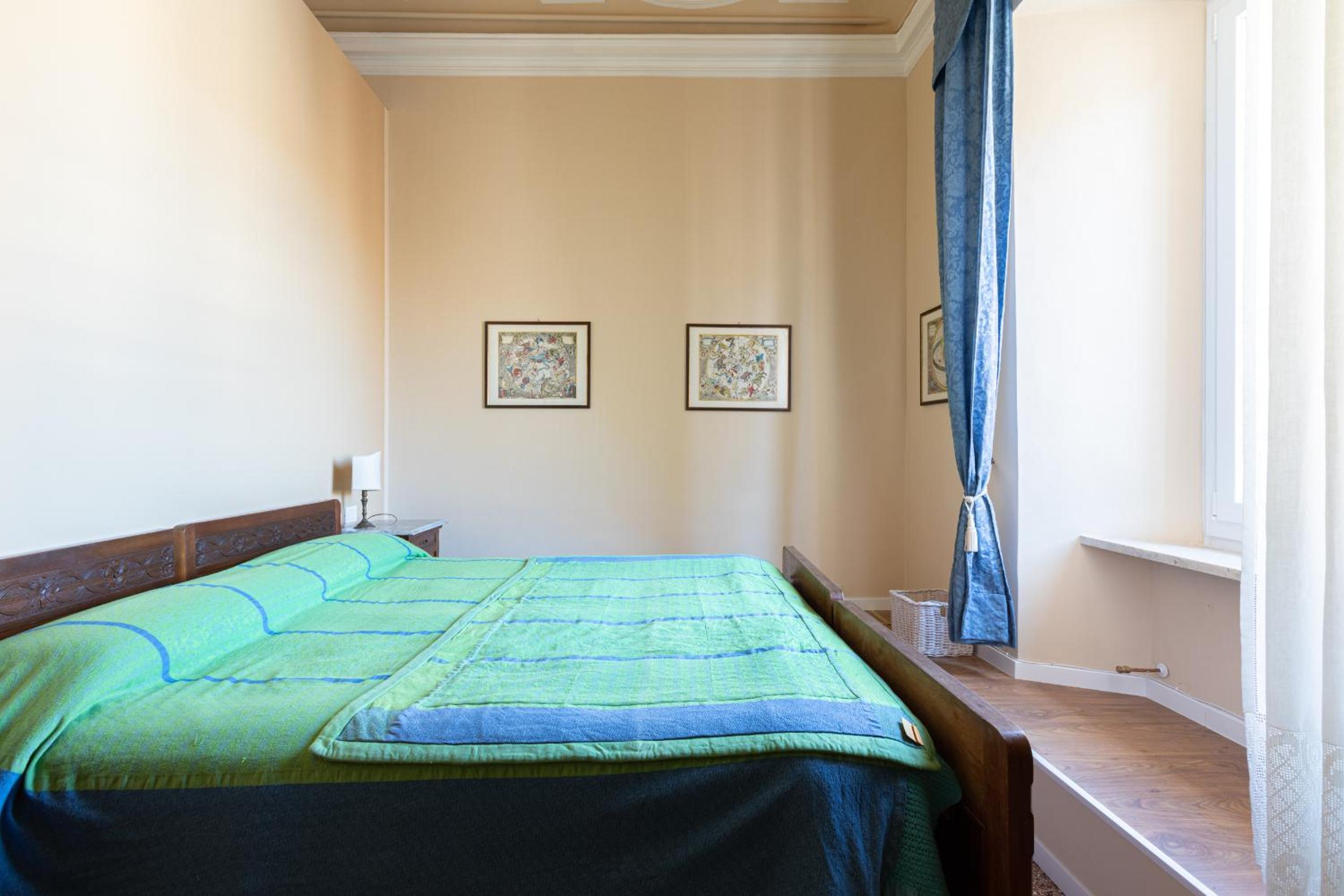 Deluxe Double or Twin Room with City View photo 2