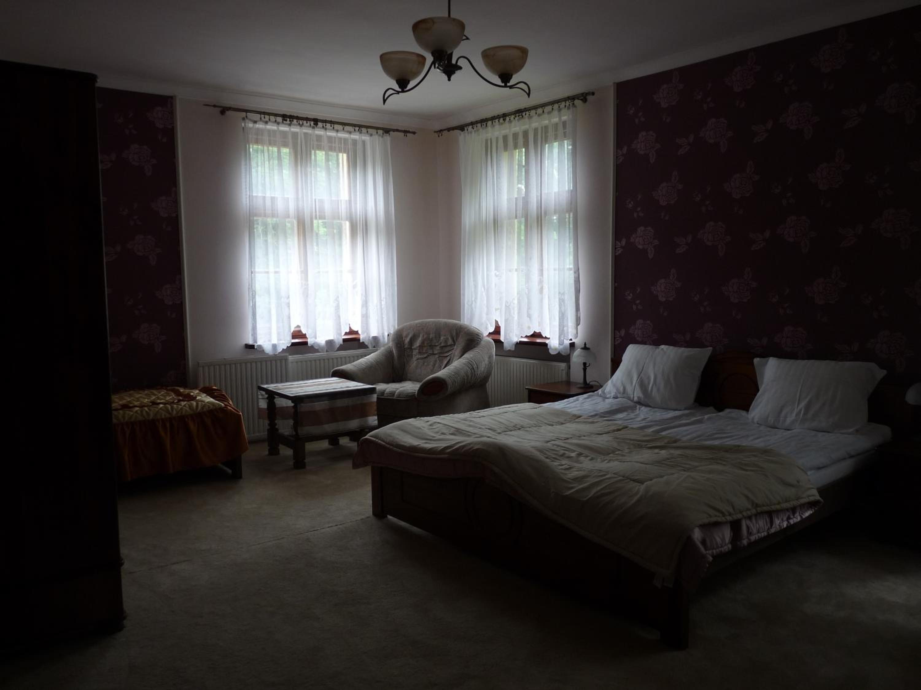 Basic Triple Room photo 2