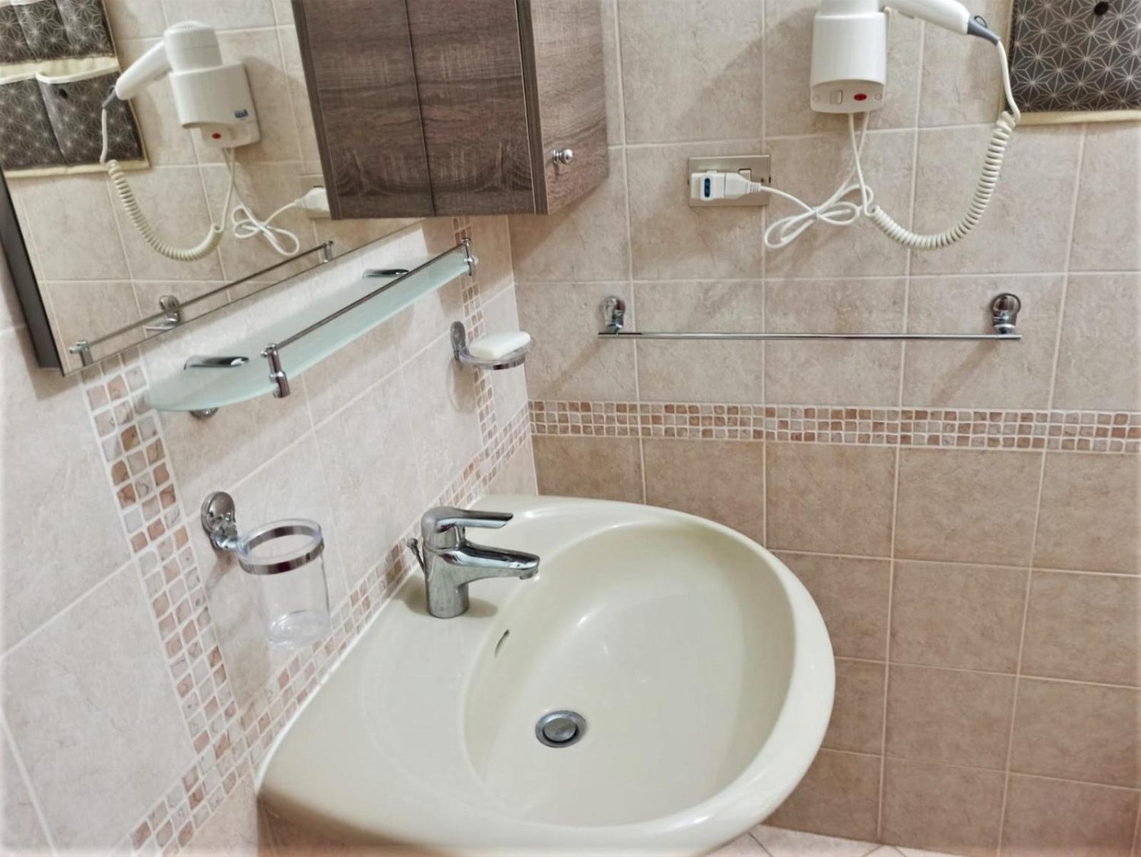 Deluxe Double Room with Balcony photo 2