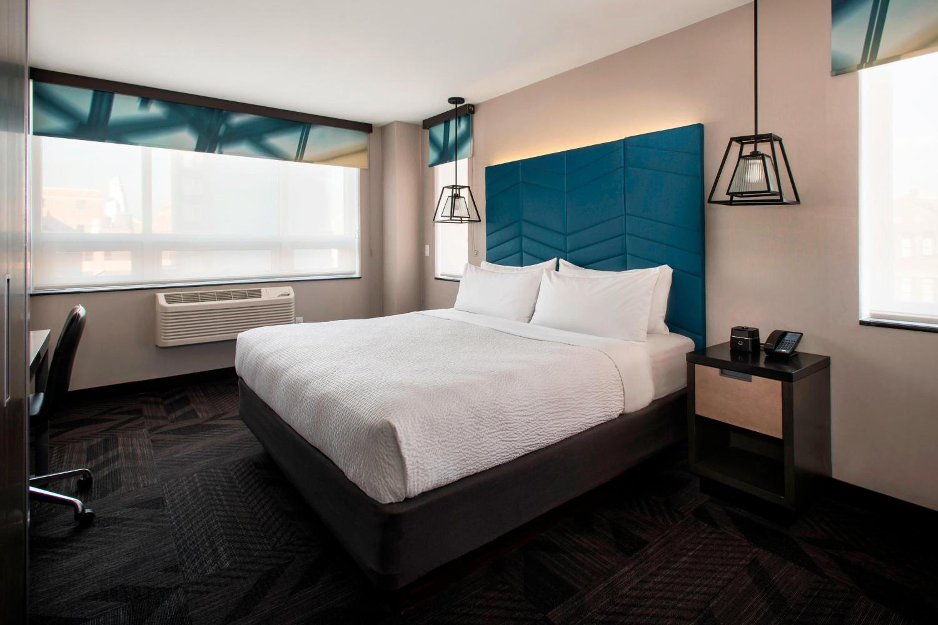 Larger High Floor Deluxe King Room
