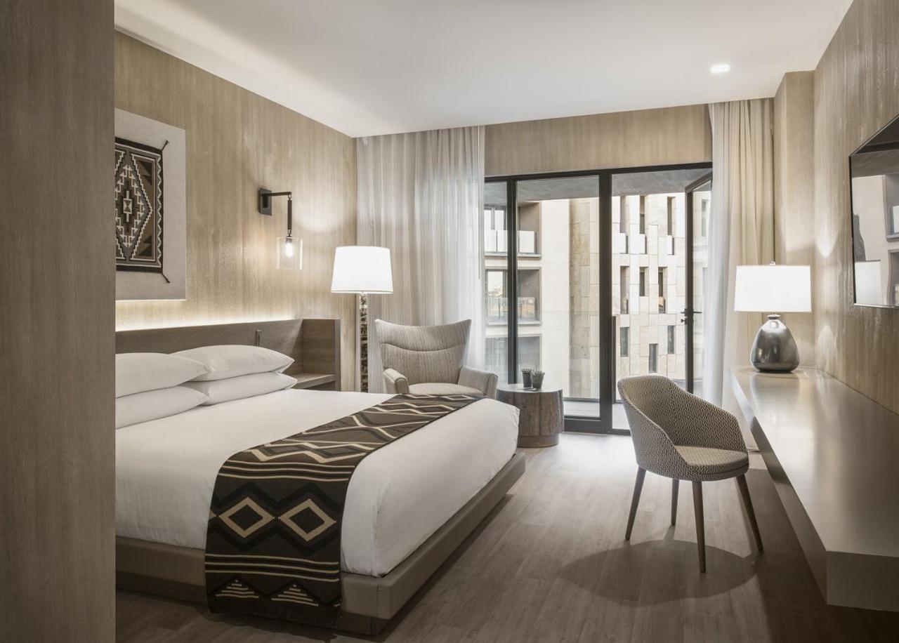 King Room with Balcony photo 1