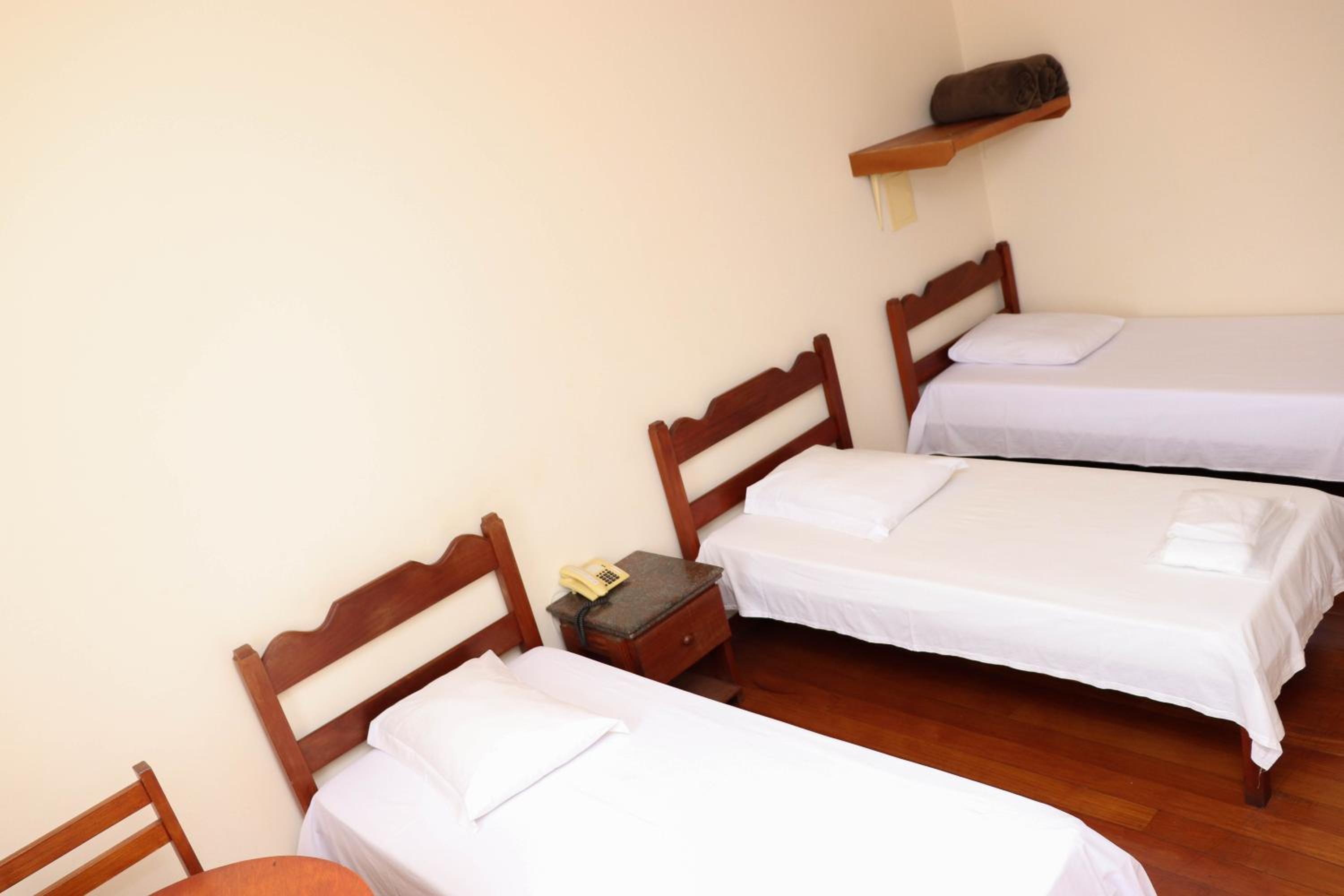 Triple Room with Single Beds photo 1