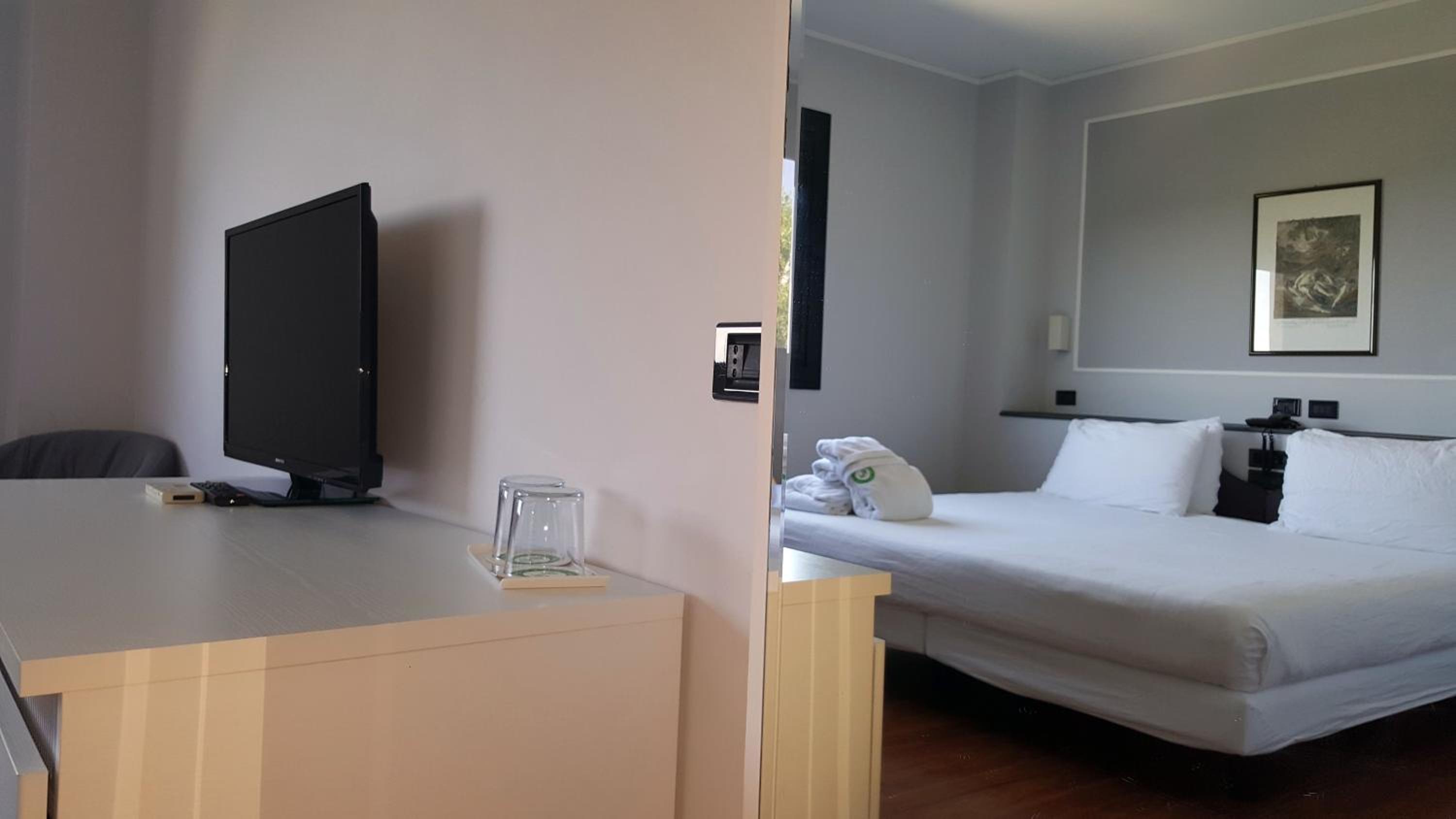 Comfort Double or Twin Room with Spa Access - Photo 4