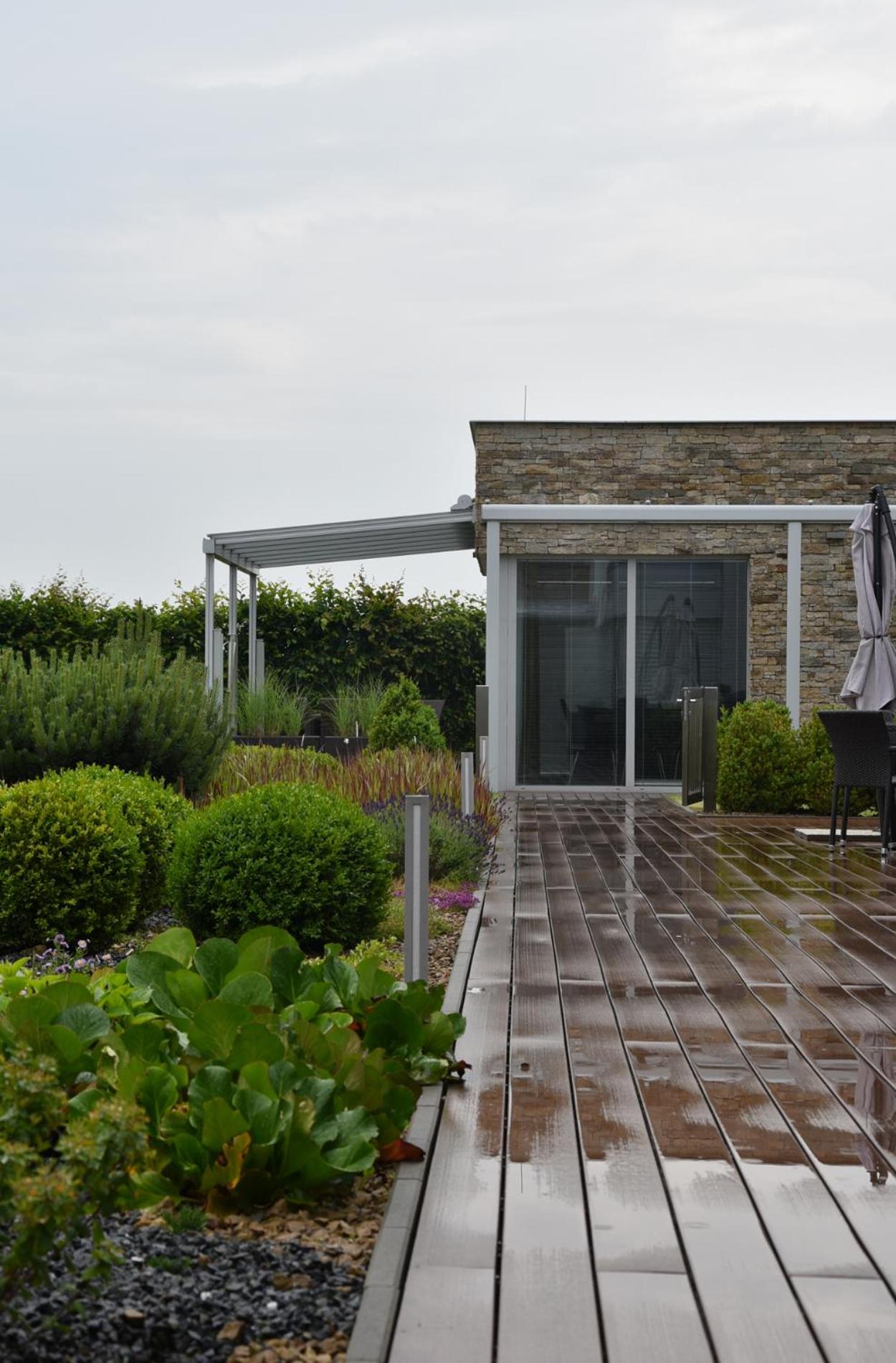Bungalow with Garden View - Photo 6