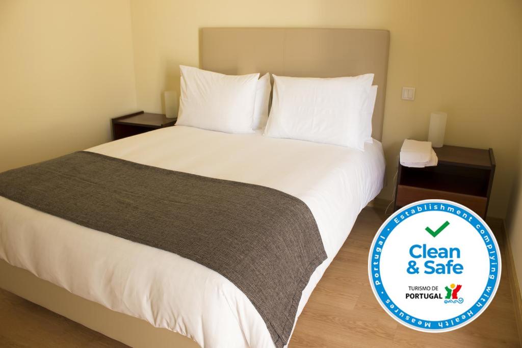 Double or Twin Room - Photo 3