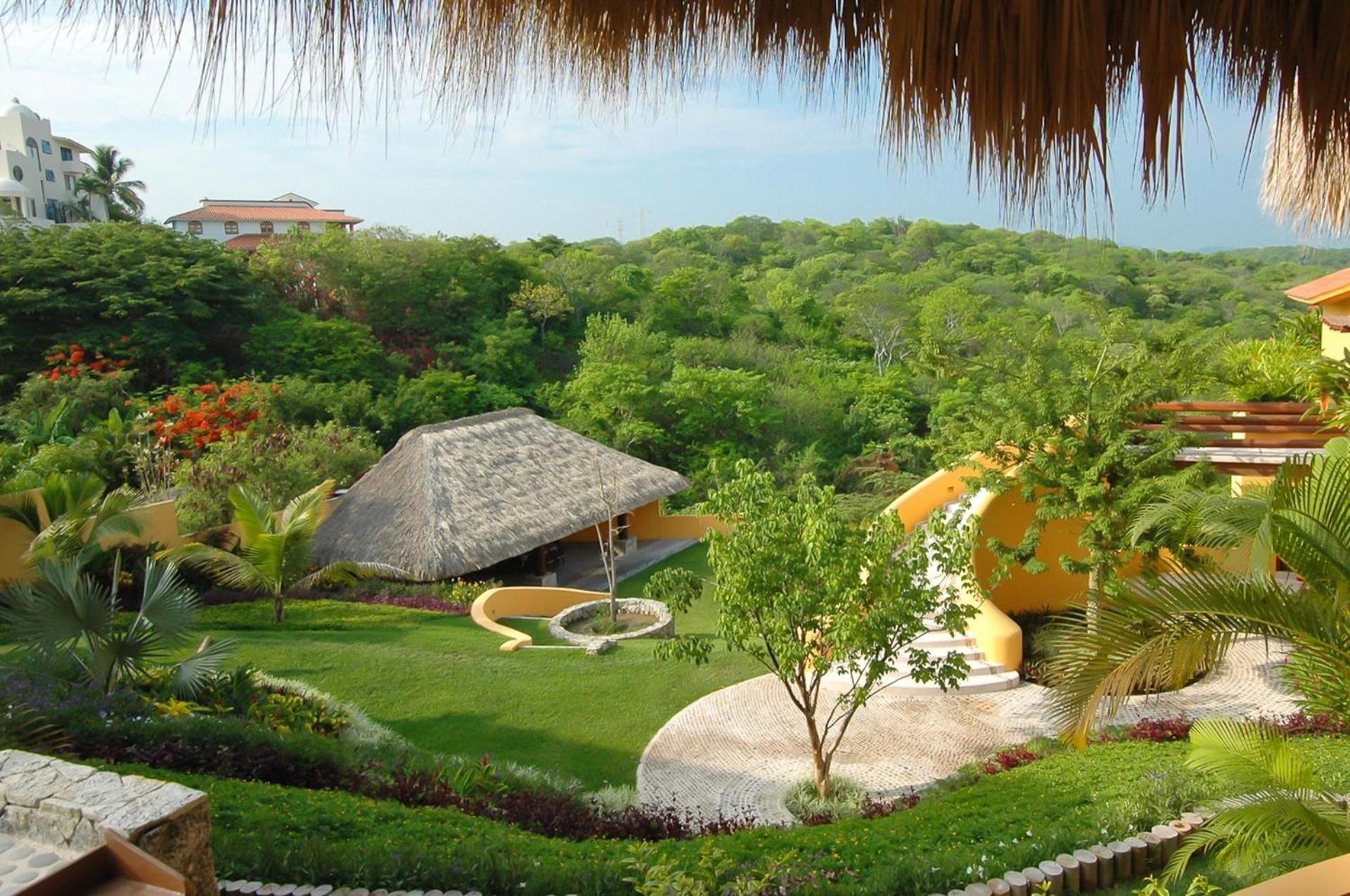 Five-Bedroom Villa photo 2