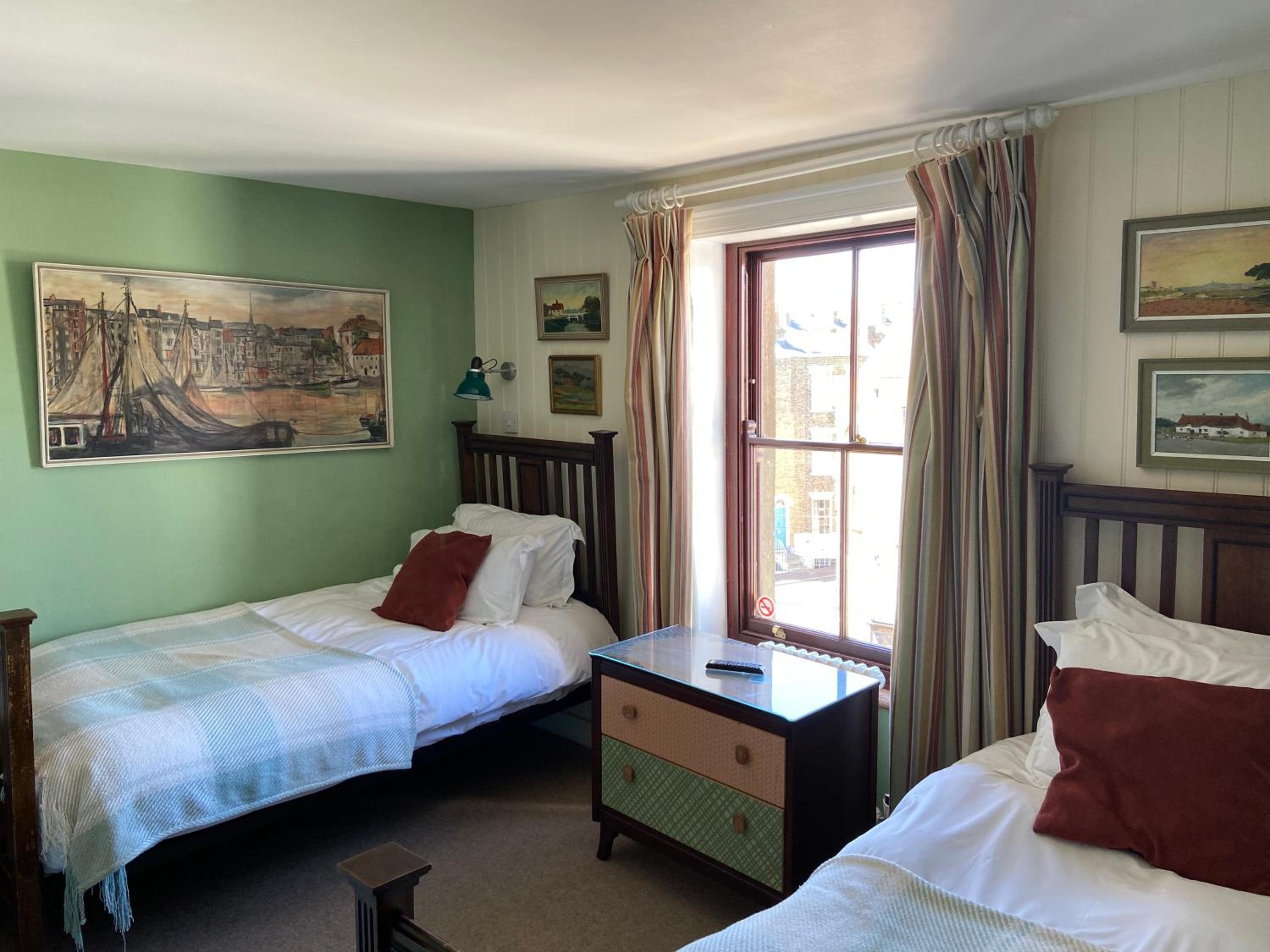 Twin Room with Garden View - Photo 1