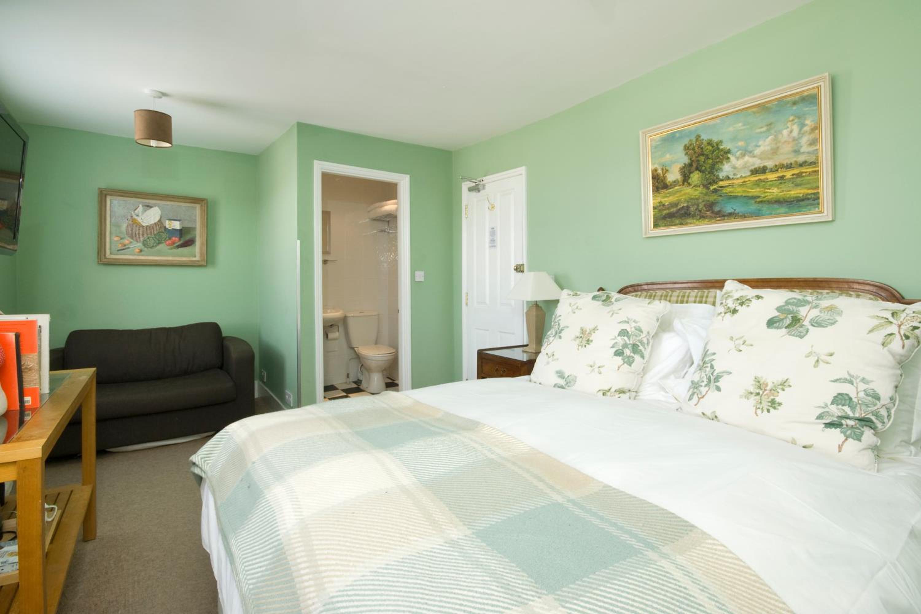 Triple Room With Shower