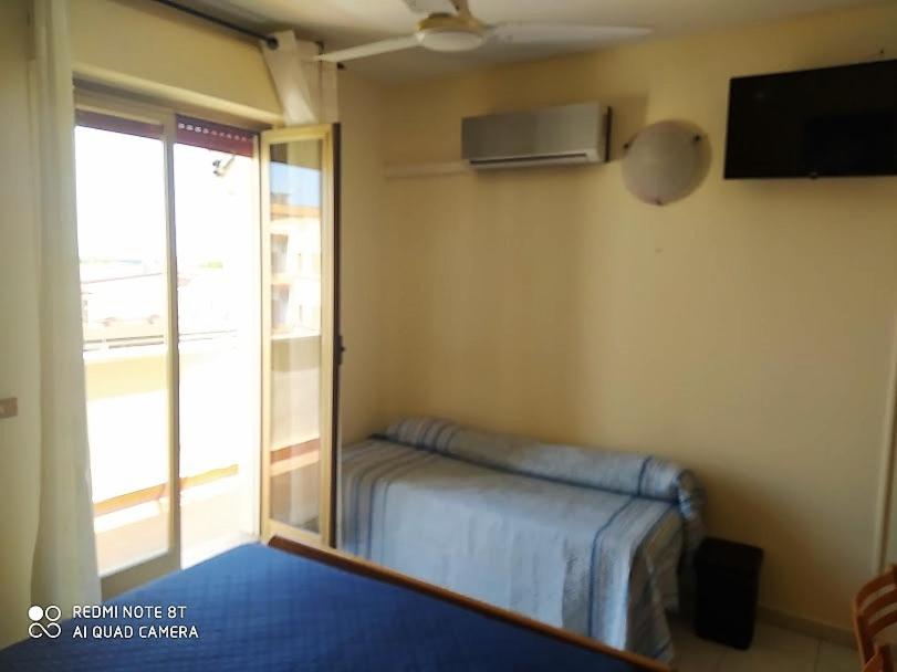 Double Room - Photo 5