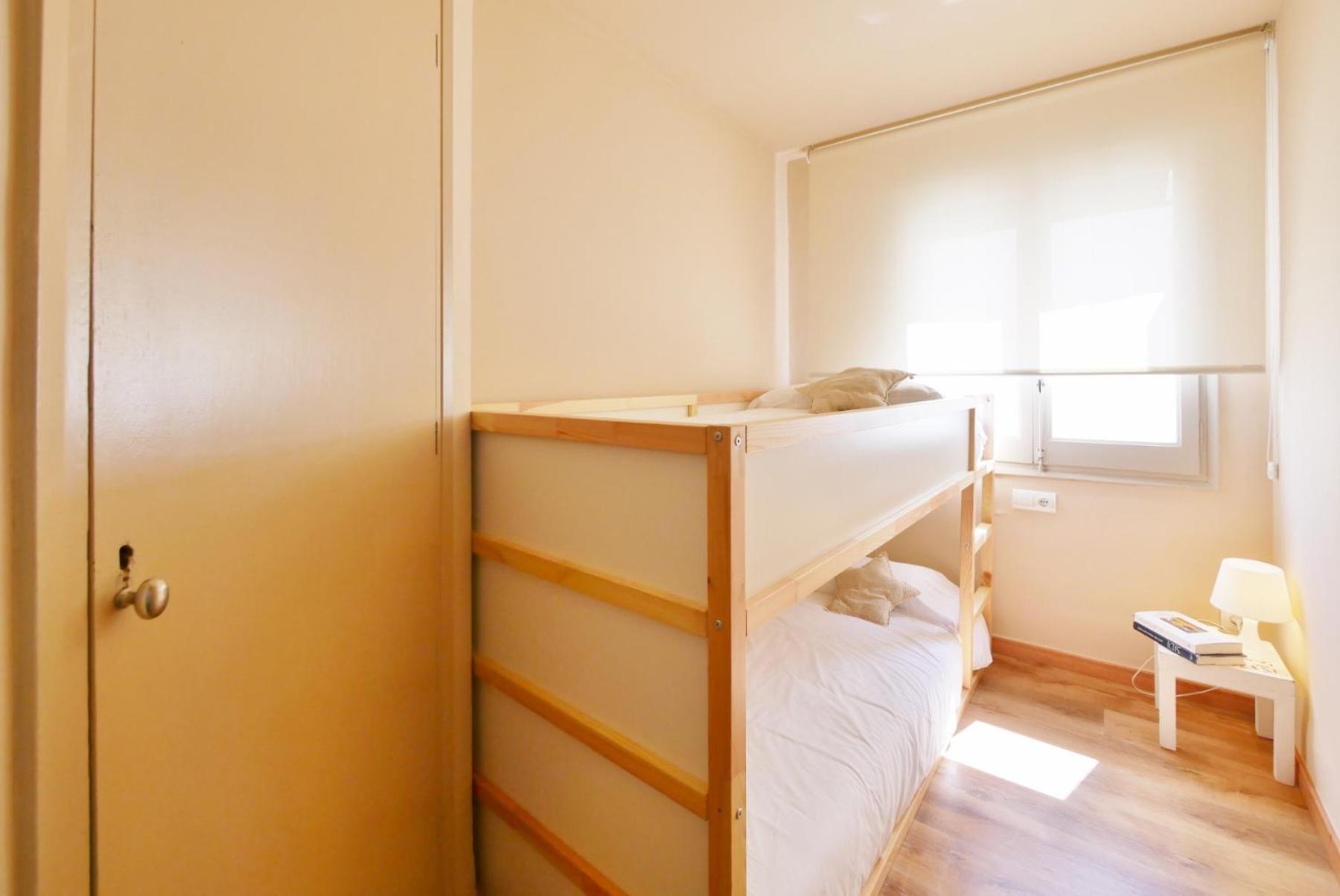 Apartamento con Vista al Mar y Terraza
