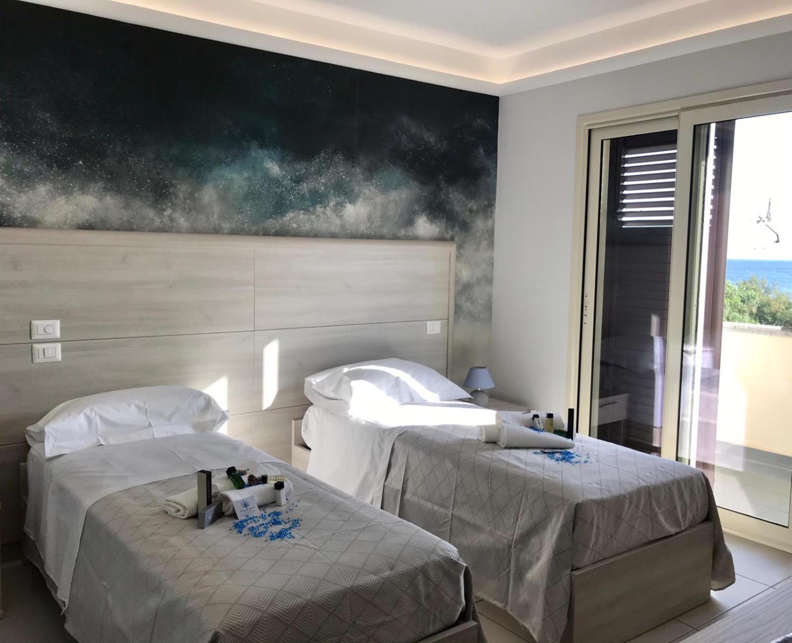 Double Room with Balcony and Sea View photo 1