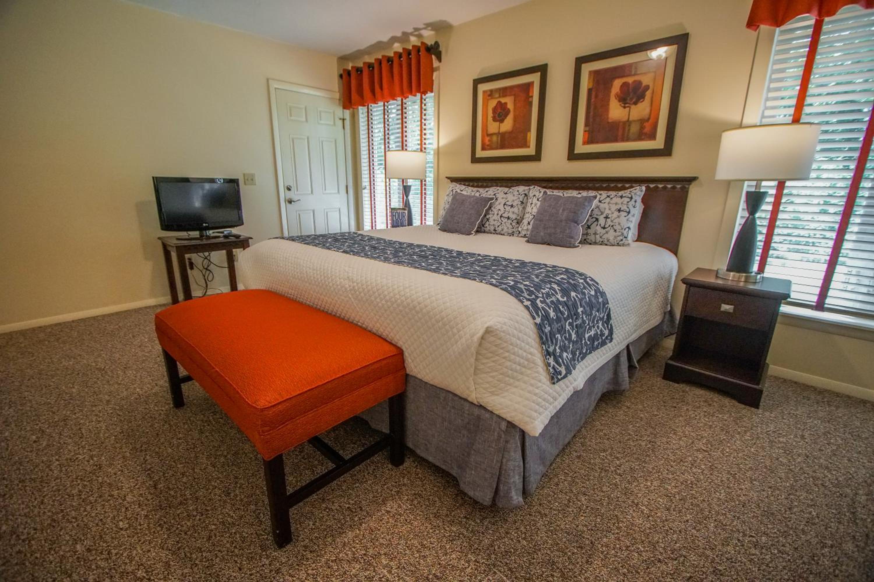 Three-Bedroom Suite photo 2