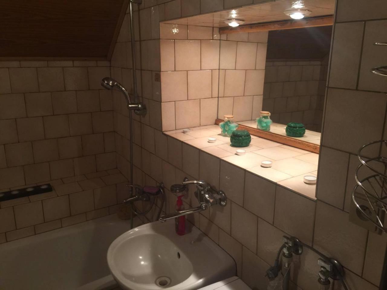 Three-Bedroom Apartment - Photo 19