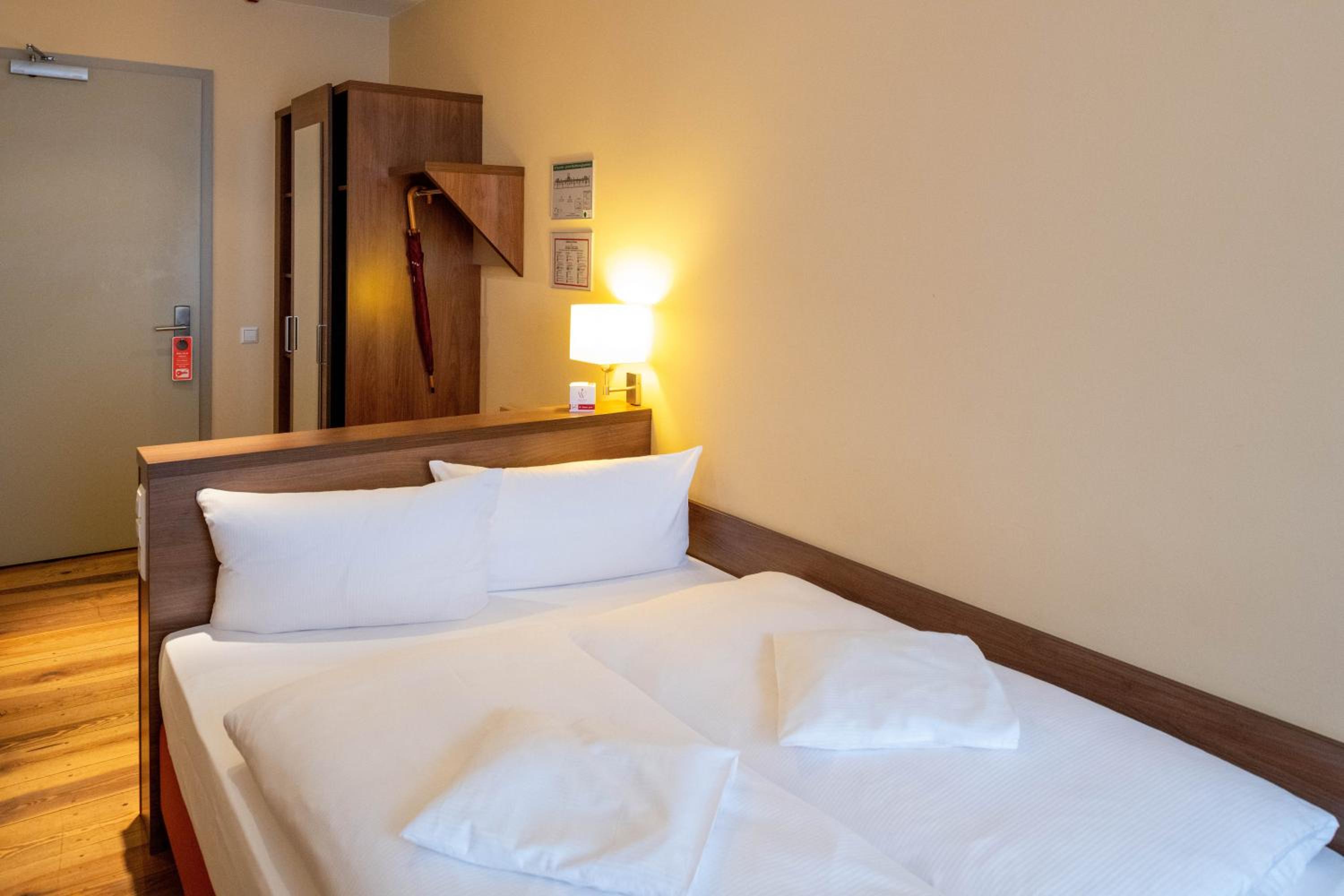 Small Double Room photo 3