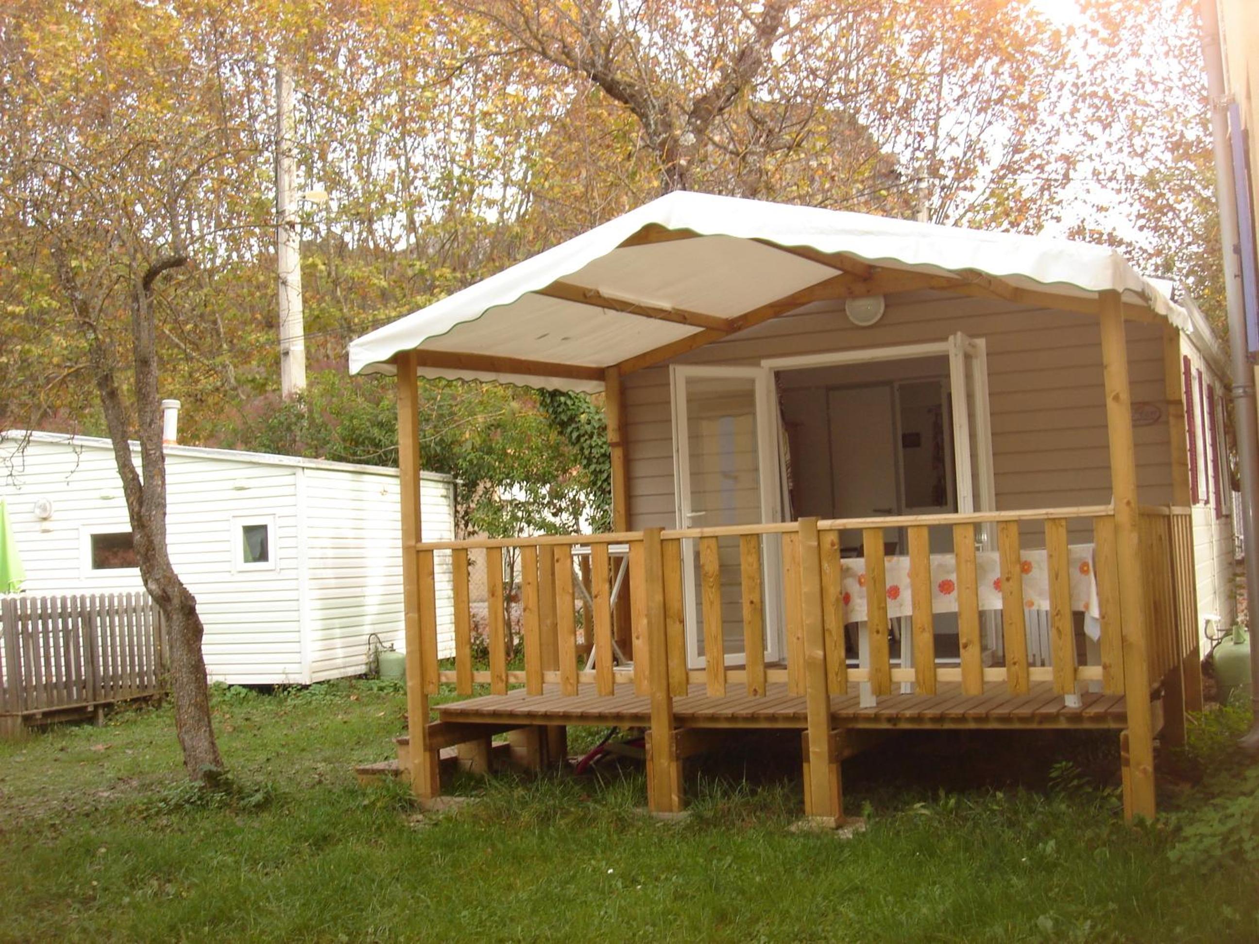 One-Bedroom Mobile Home (2 Adults) photo 2