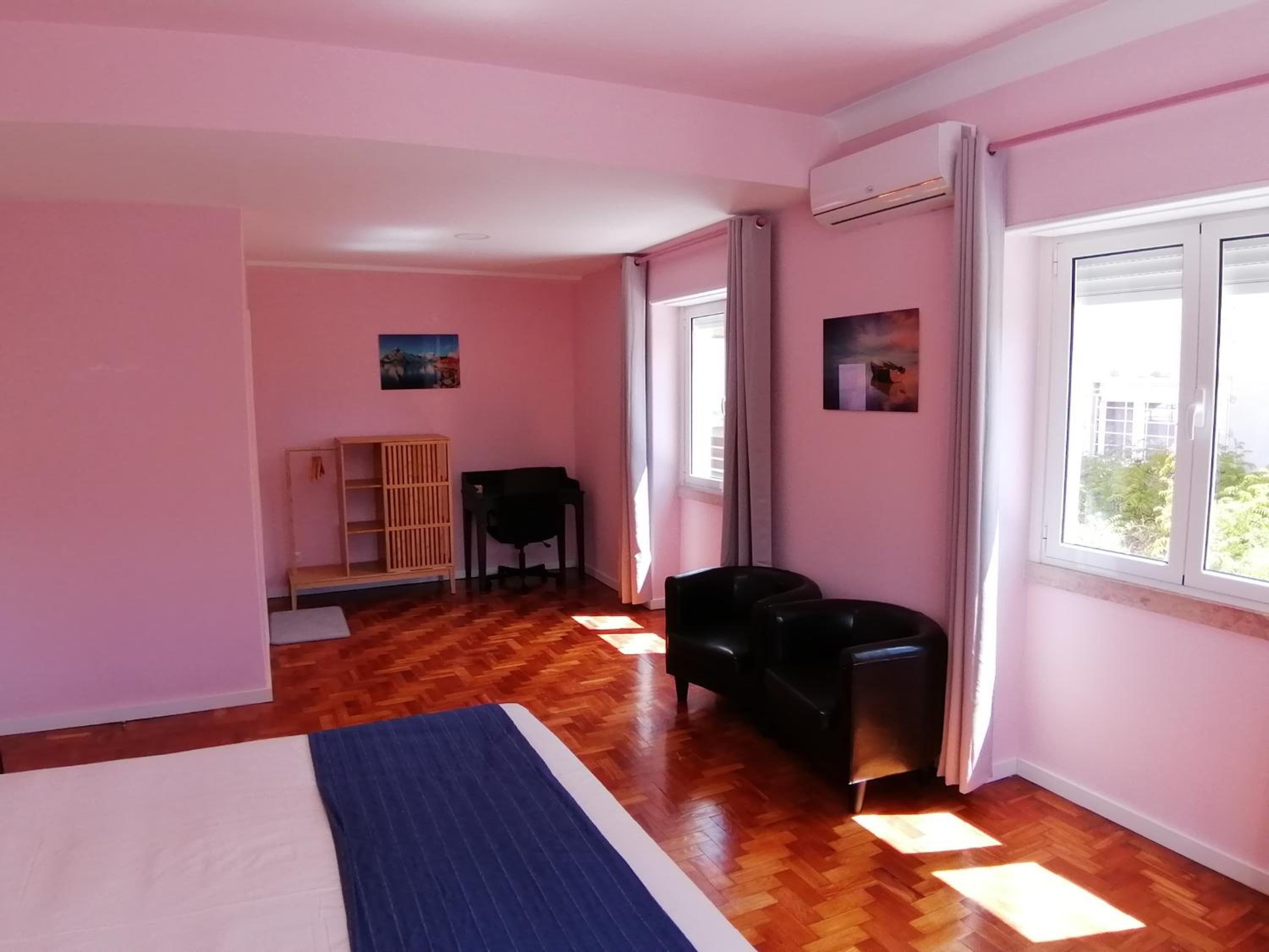 Superior King Room - Photo 3