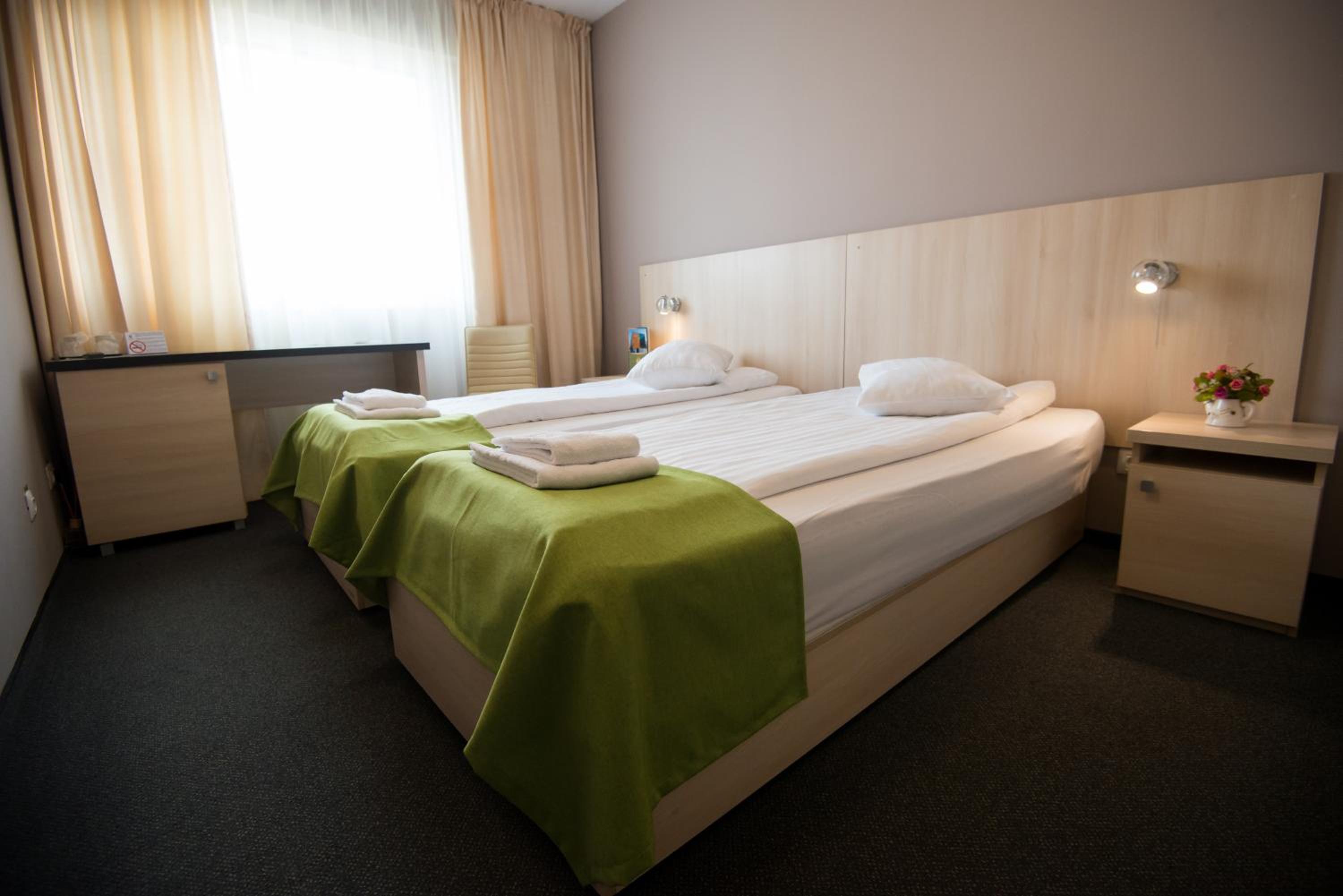 Twin Room - Photo 3