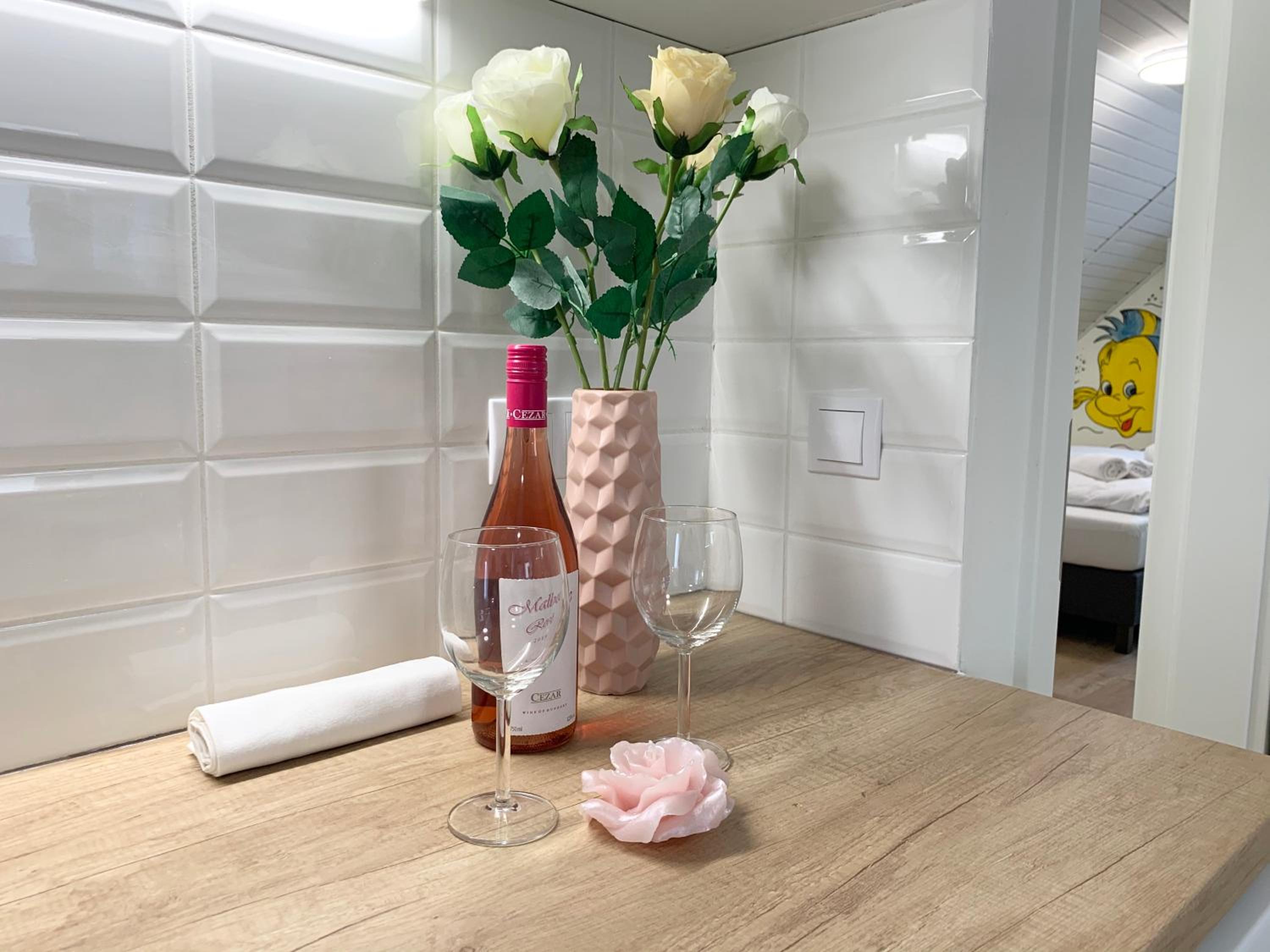 Apartment (4 Adults) - Photo 8