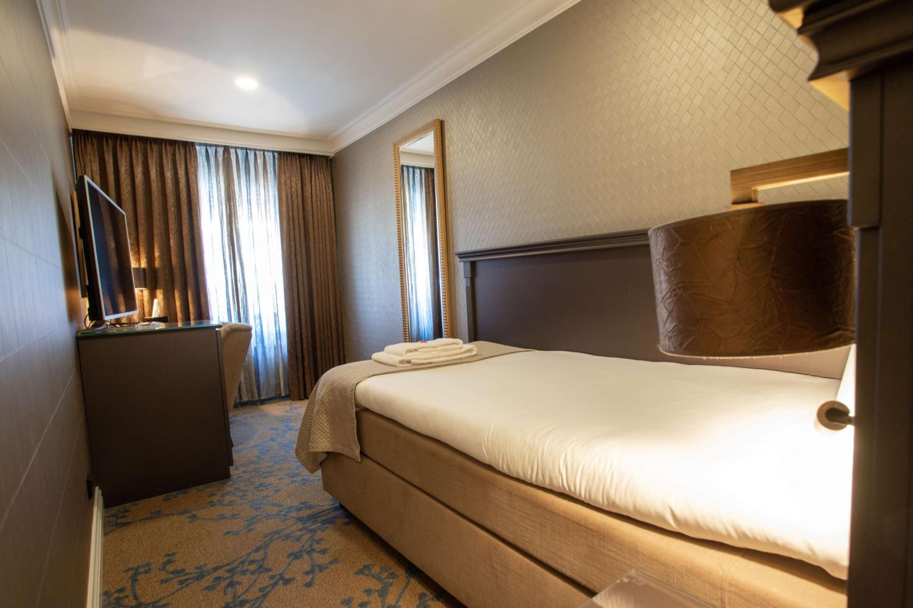 Single Room photo 2