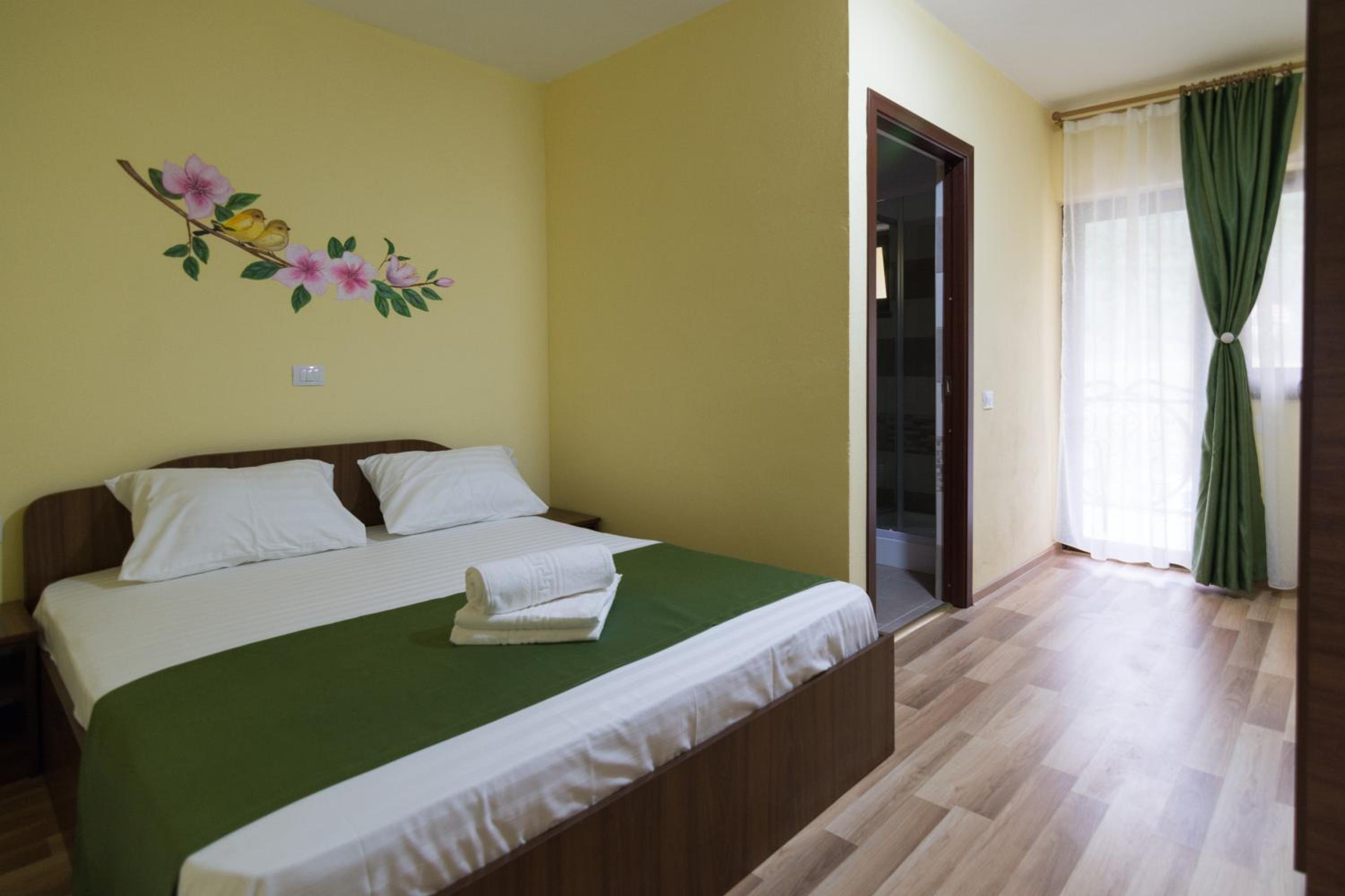 Double Room with Terrace - Photo 2