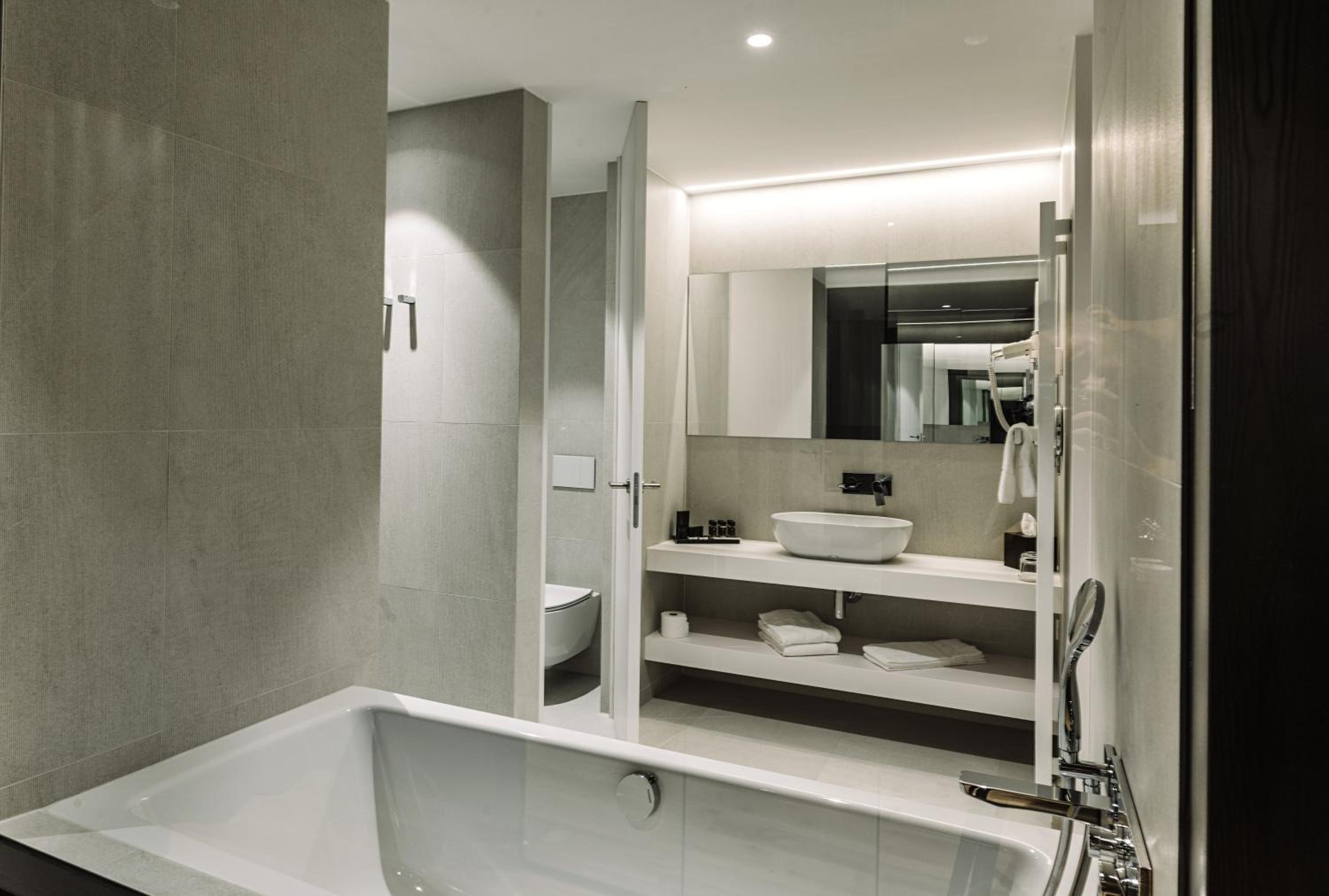 Suite Lux with Parking - Photo 2
