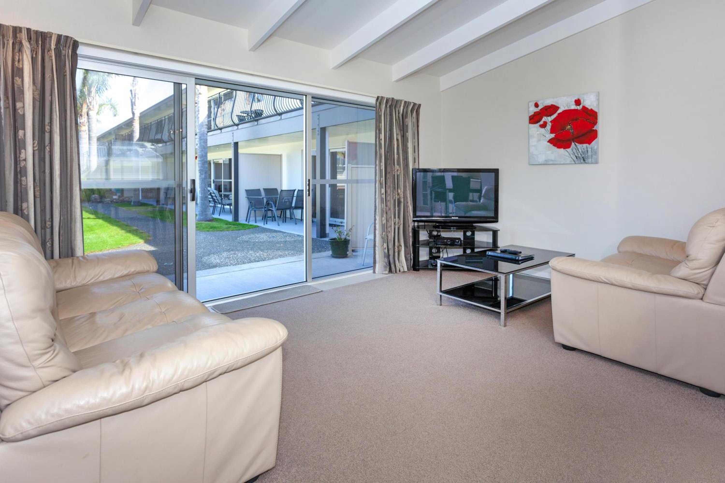 Family Two Bedroom Apartment 2 (sleeps 6) - Photo 4
