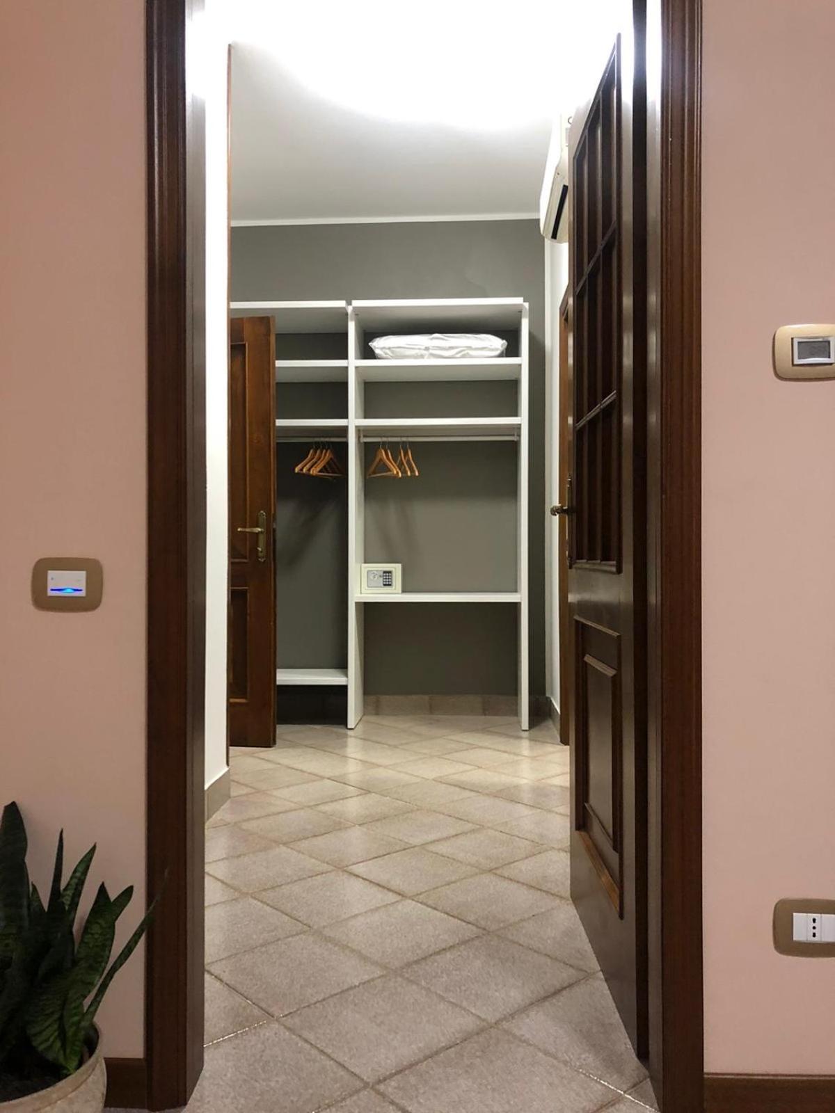 Family Room with Private Bathroom - Photo 9