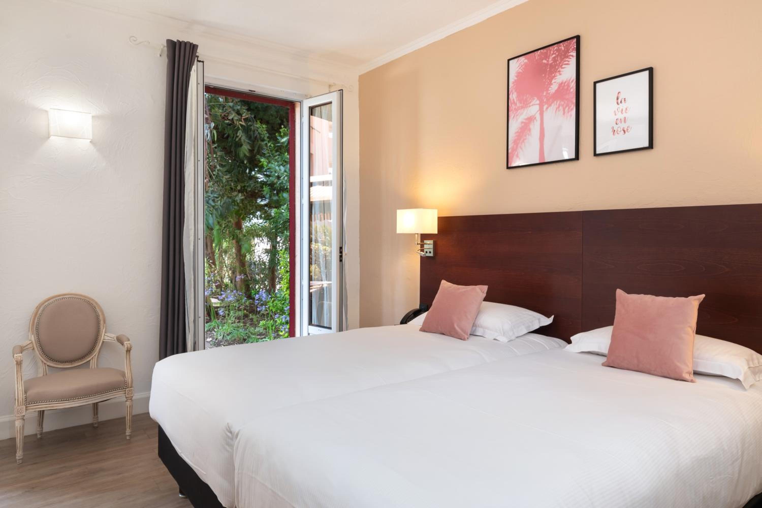 Deluxe Triple Room - Photo 7