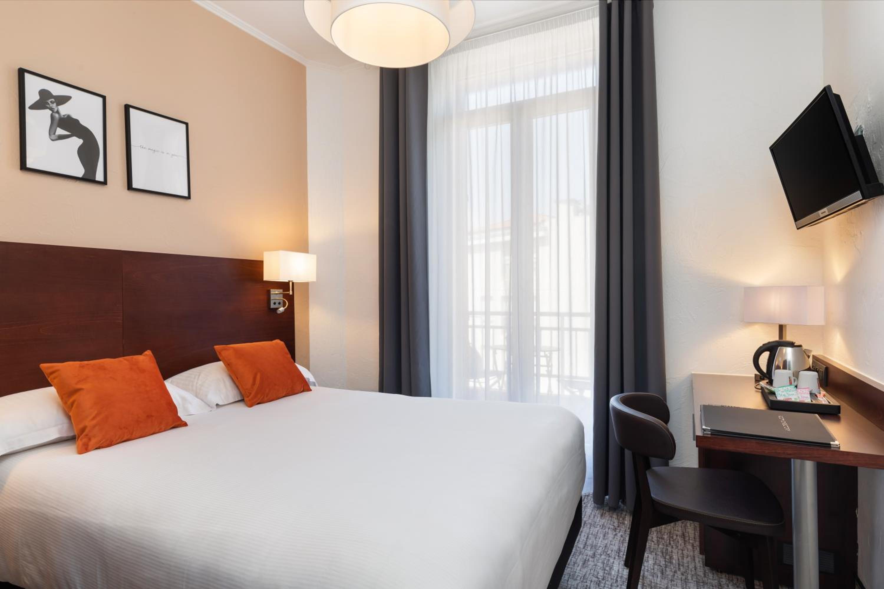 Superior Double Or Twin Room - Photo 1