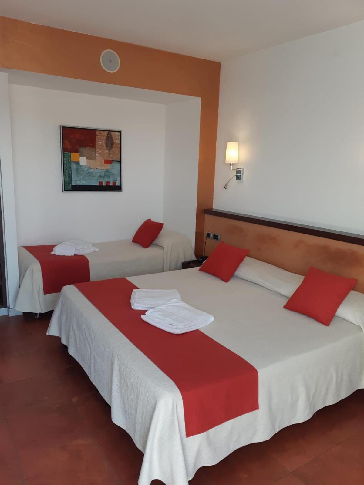 Triple Room