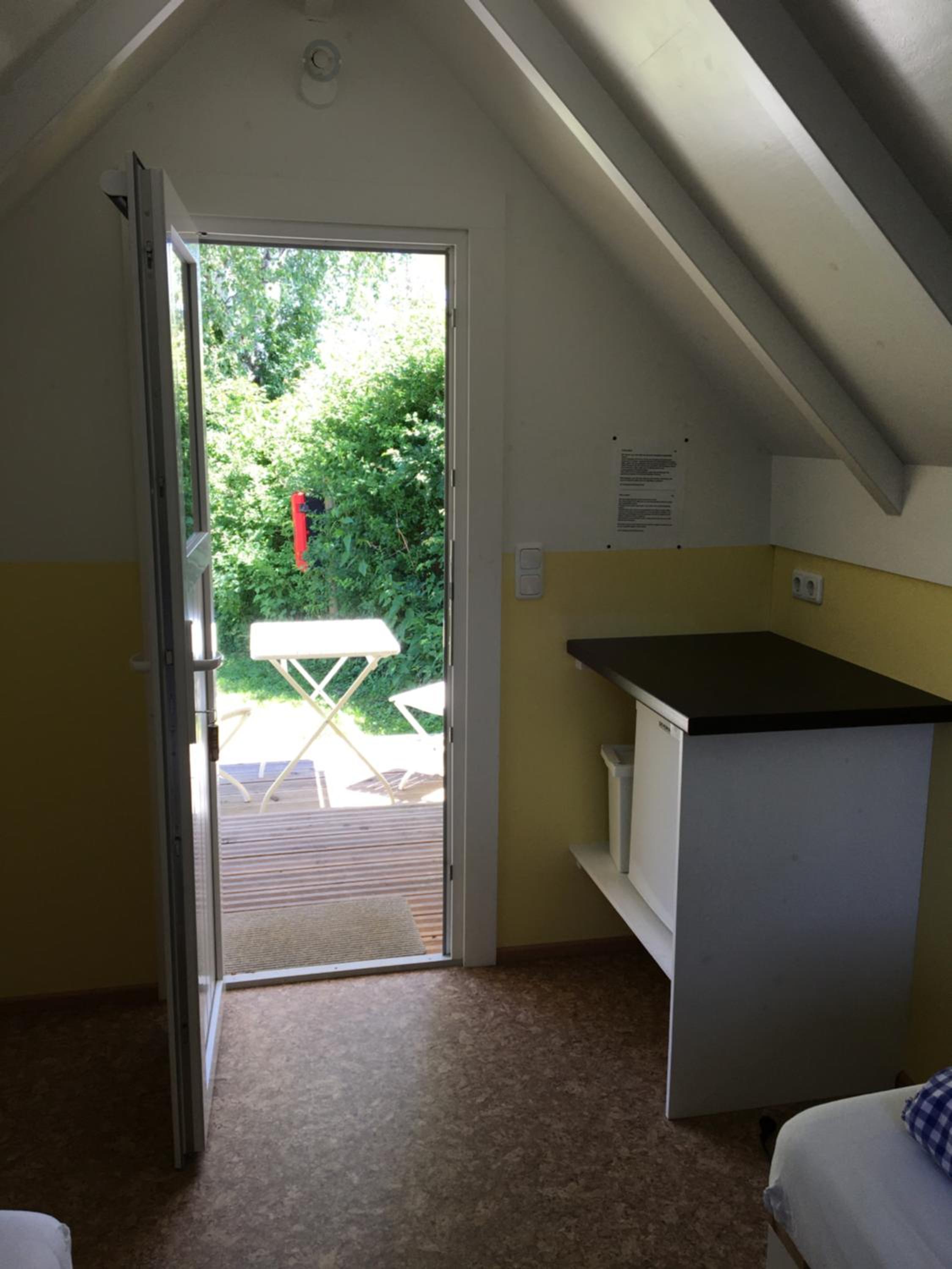 Camping Hut - Photo 6