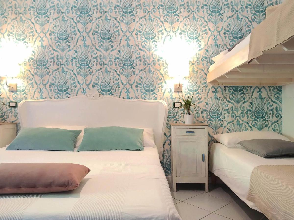 Quadruple Room with Private External Bathroom