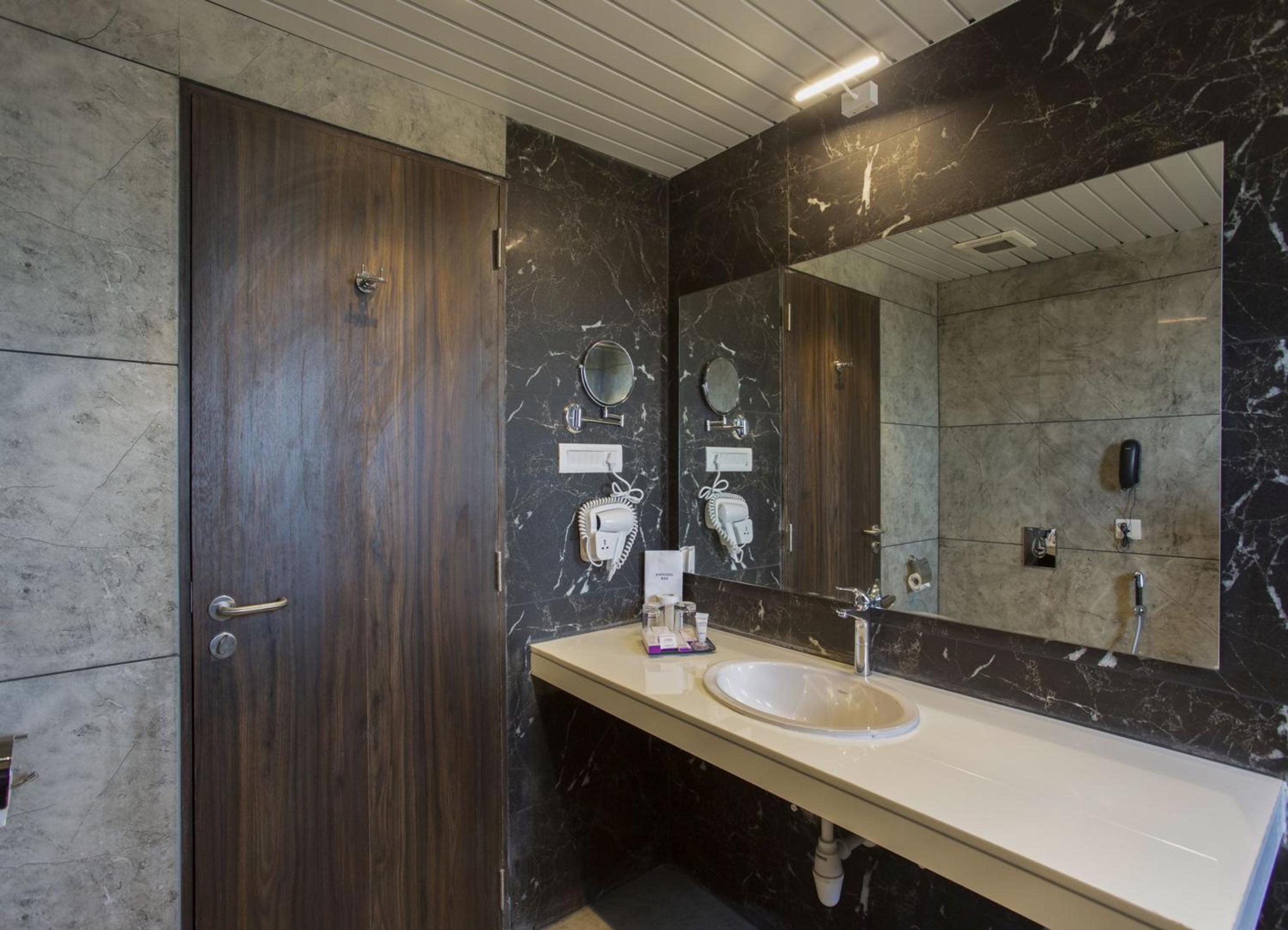 Executive Double or Twin Room - Photo 3