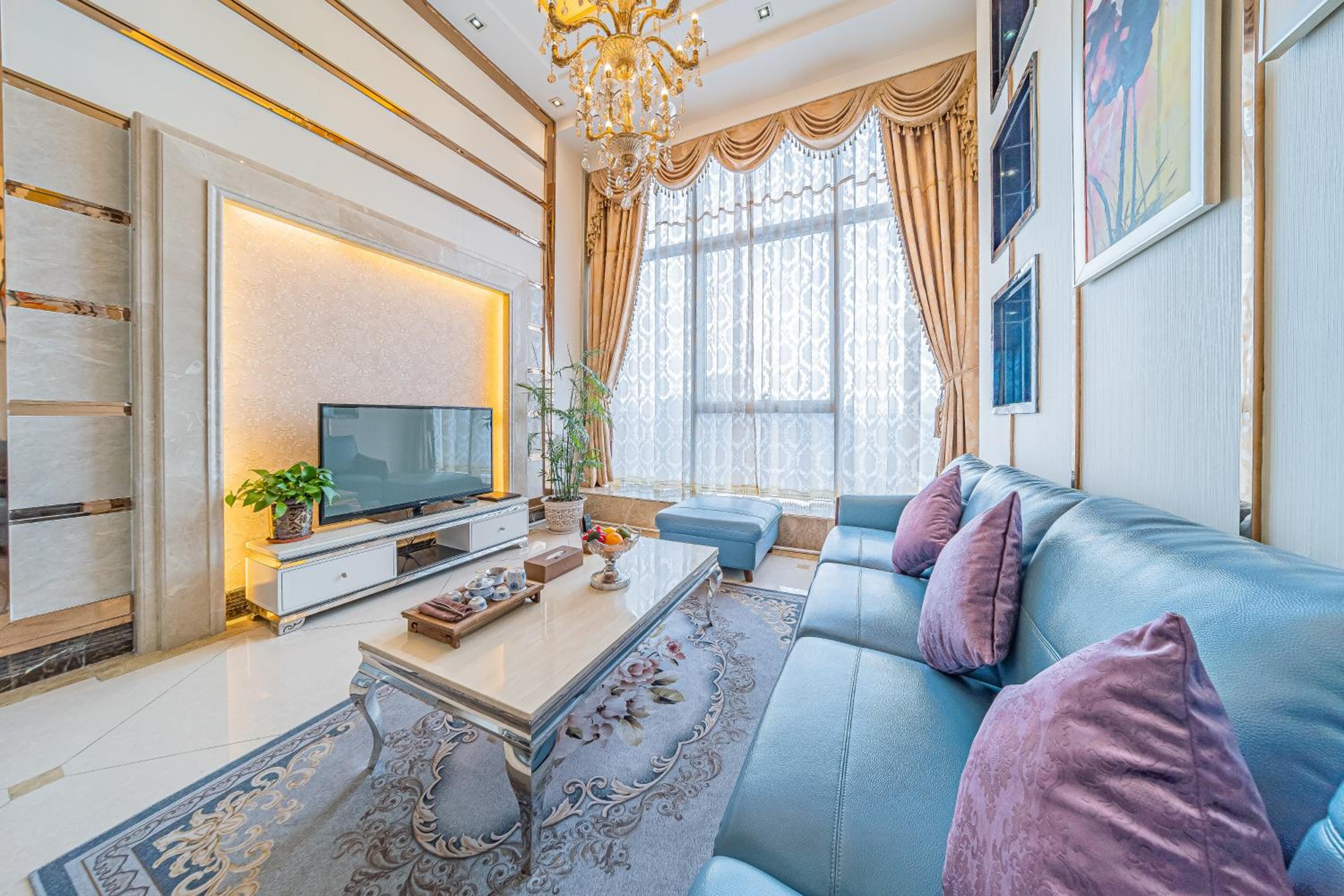Duplex Deluxe Three Bedroom Apartment (three bedroom and one bathroom)  photo 3