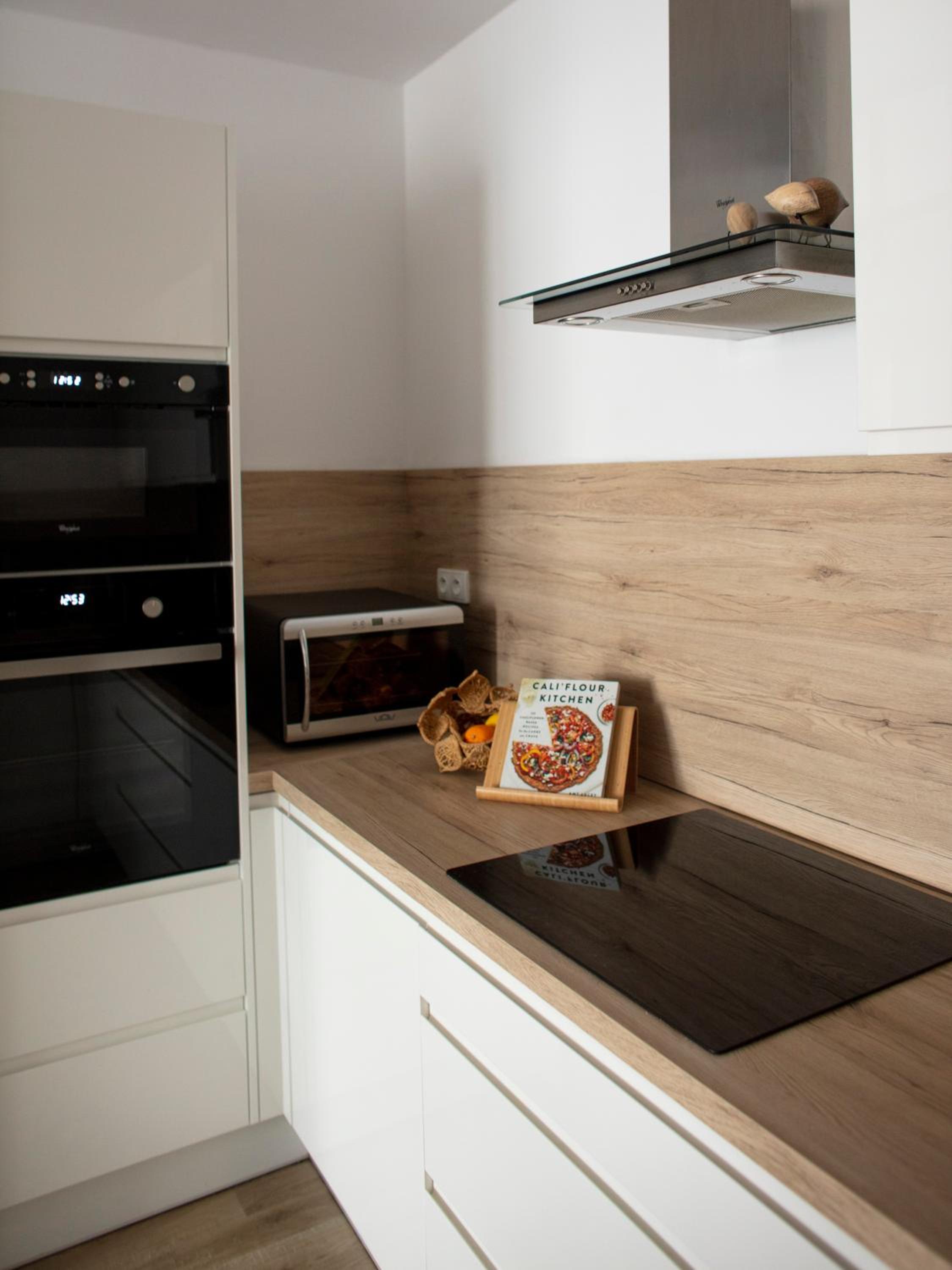 One-Bedroom Apartment - Photo 6