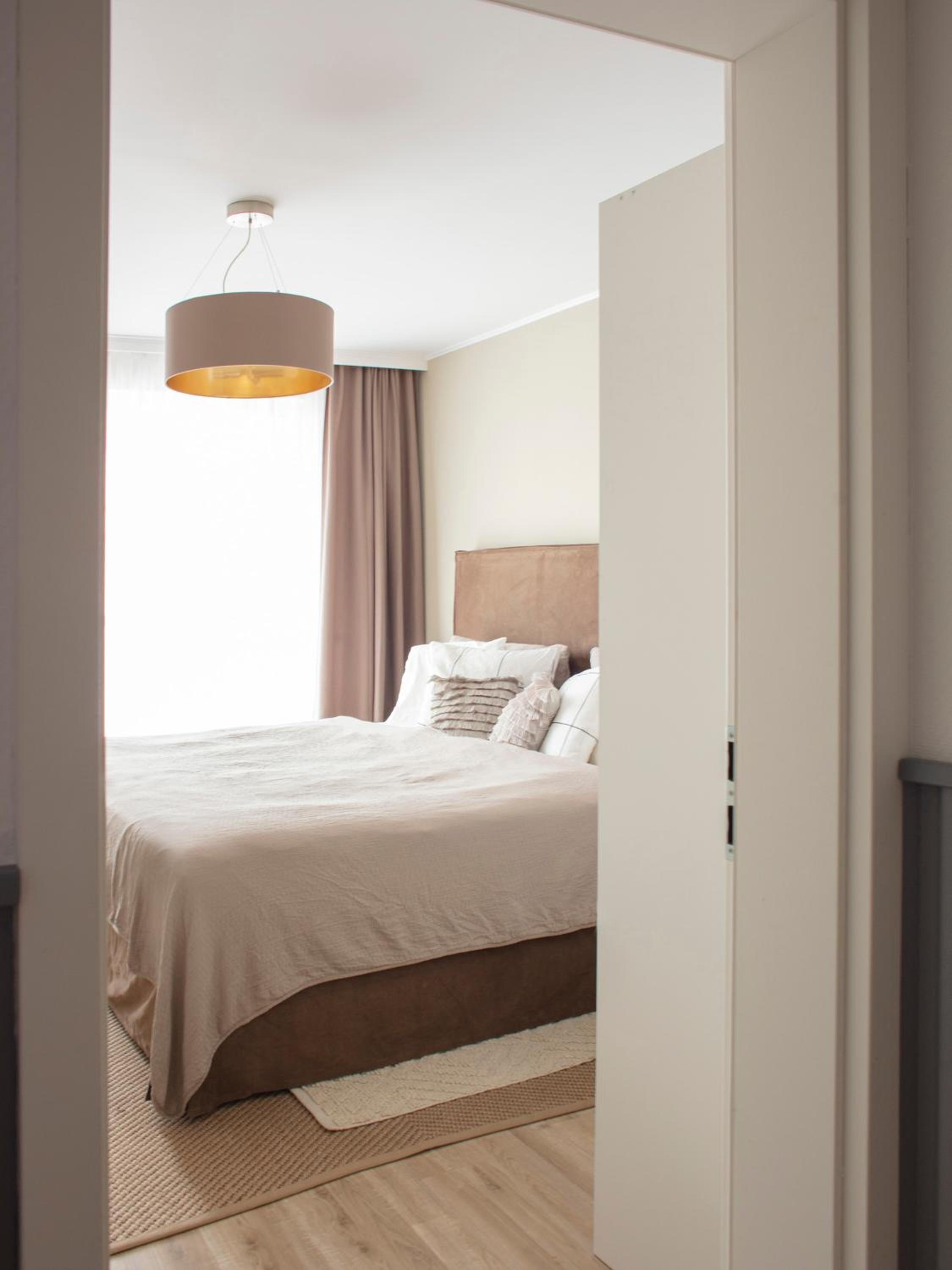 One-Bedroom Apartment - Photo 7