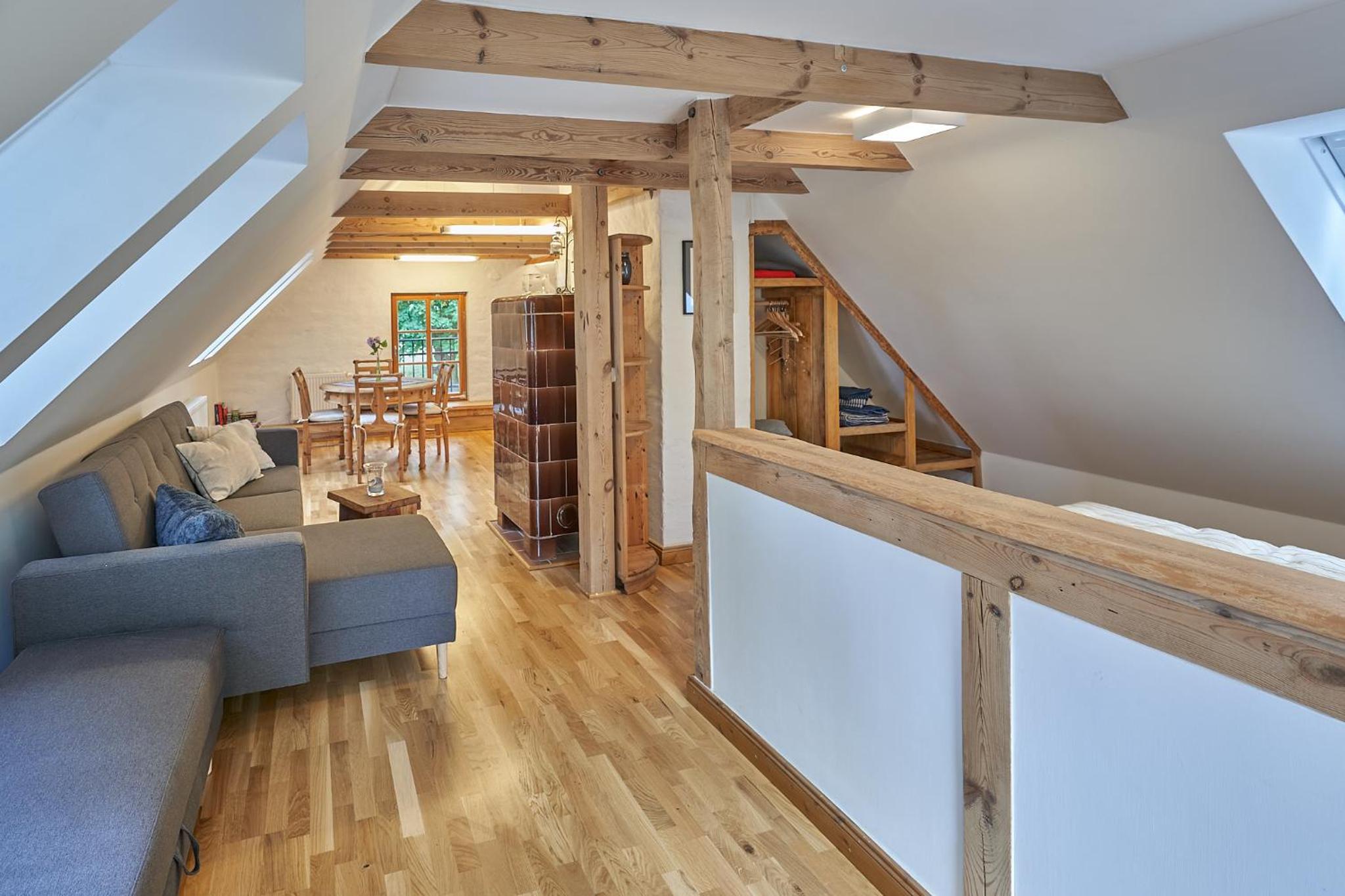 Studio - Split Level photo 1