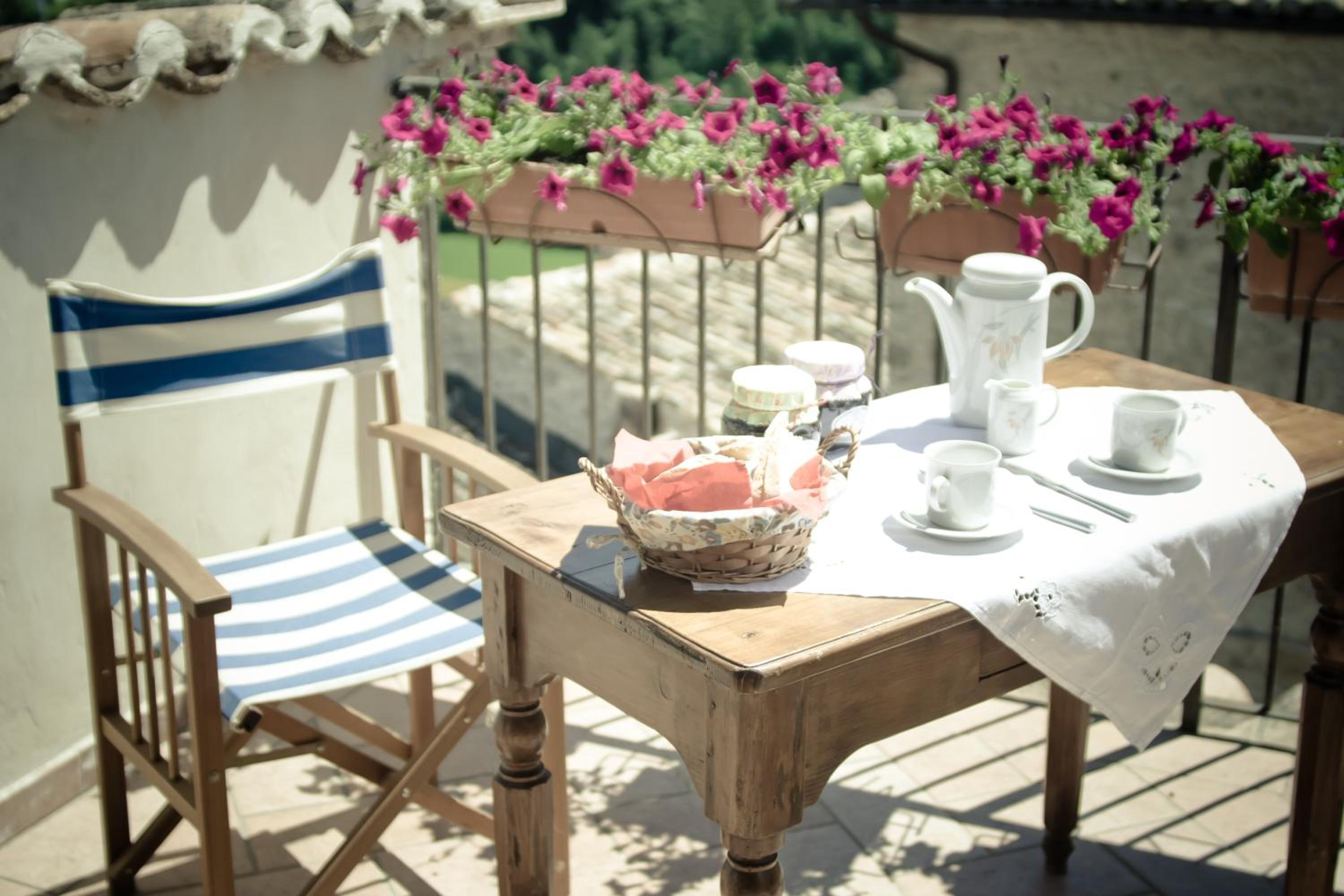Apartment with Terrace - Photo 9