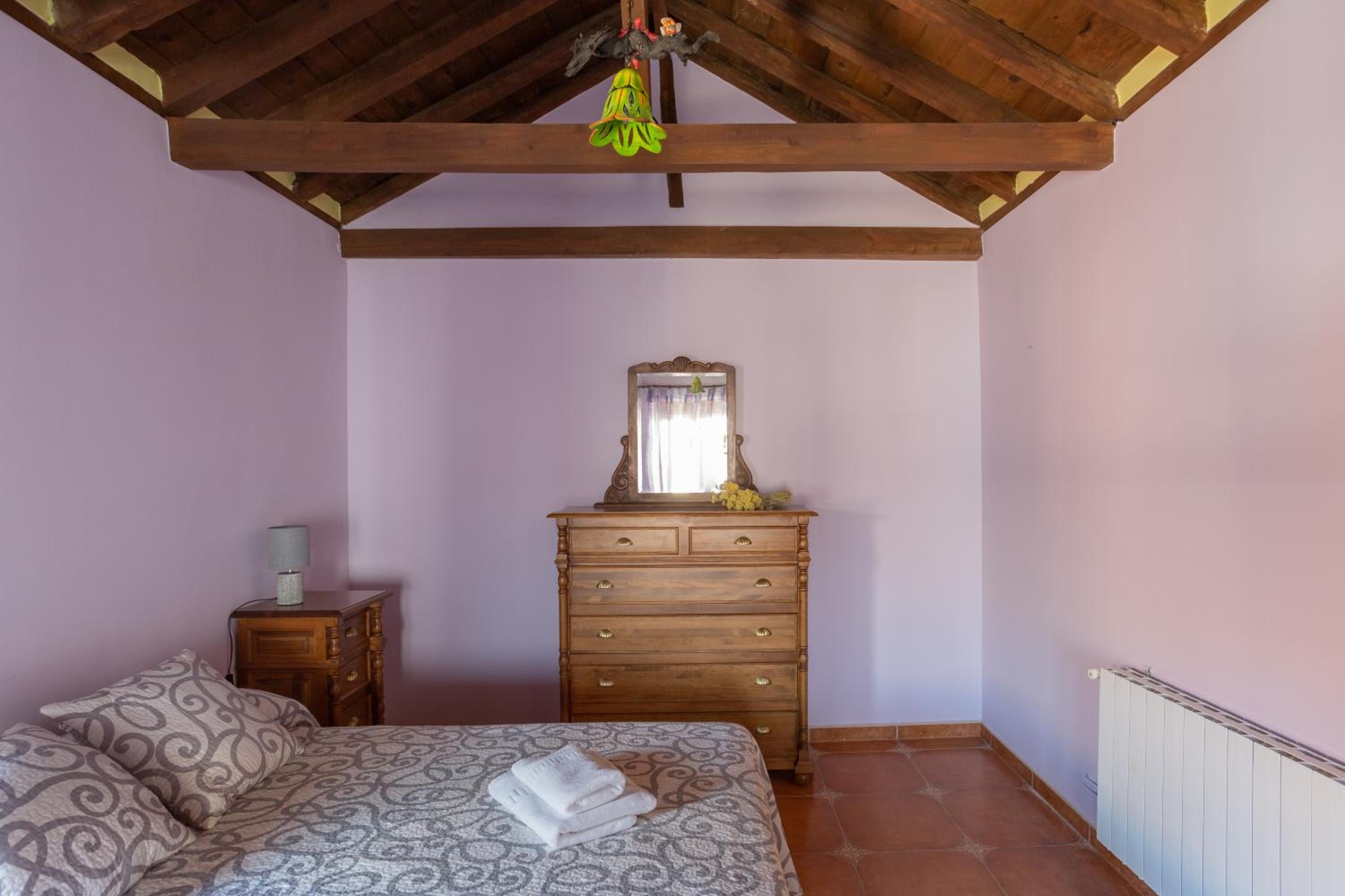 Five-Bedroom House photo 3