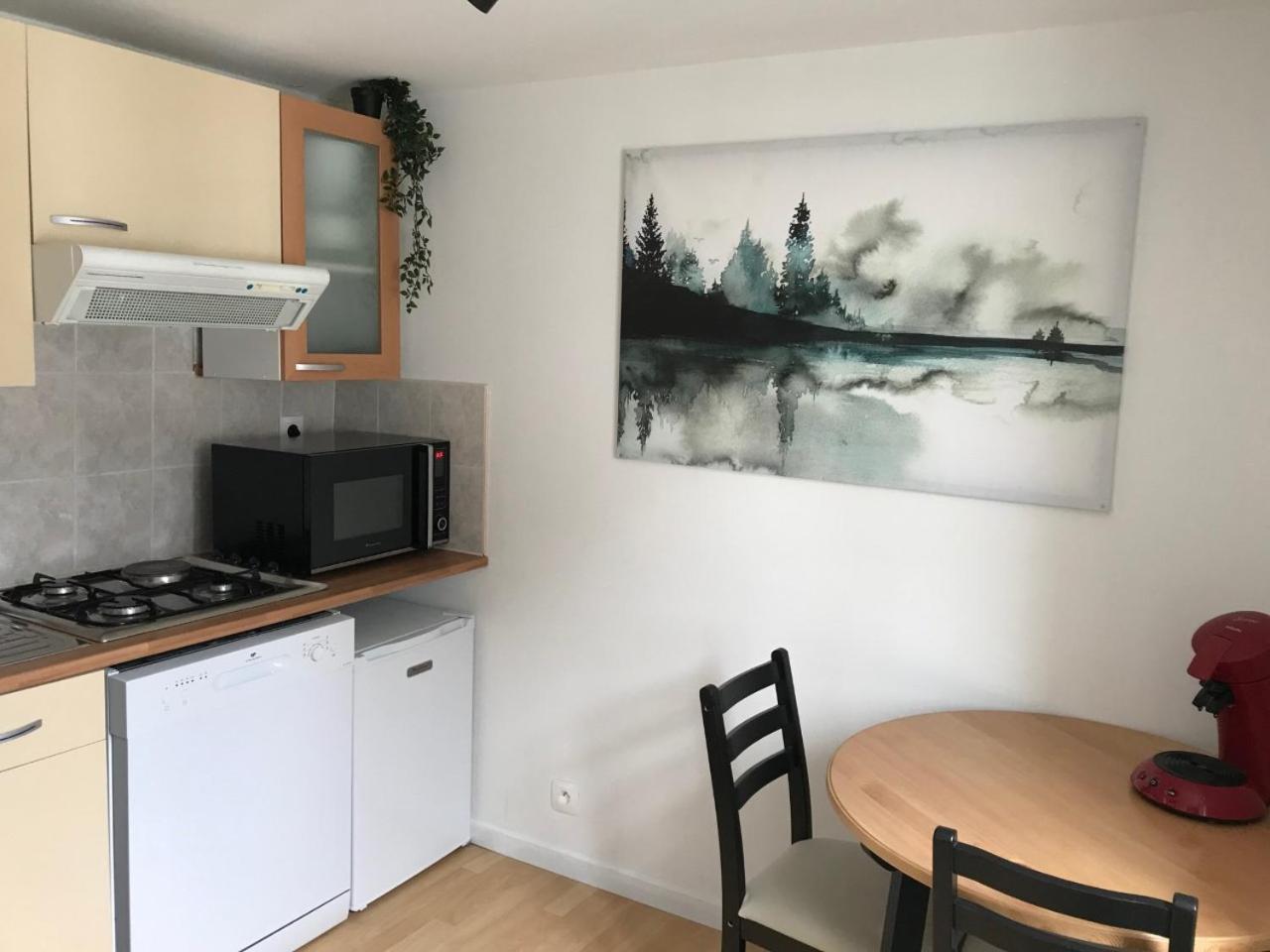 One-Bedroom Apartment photo 2