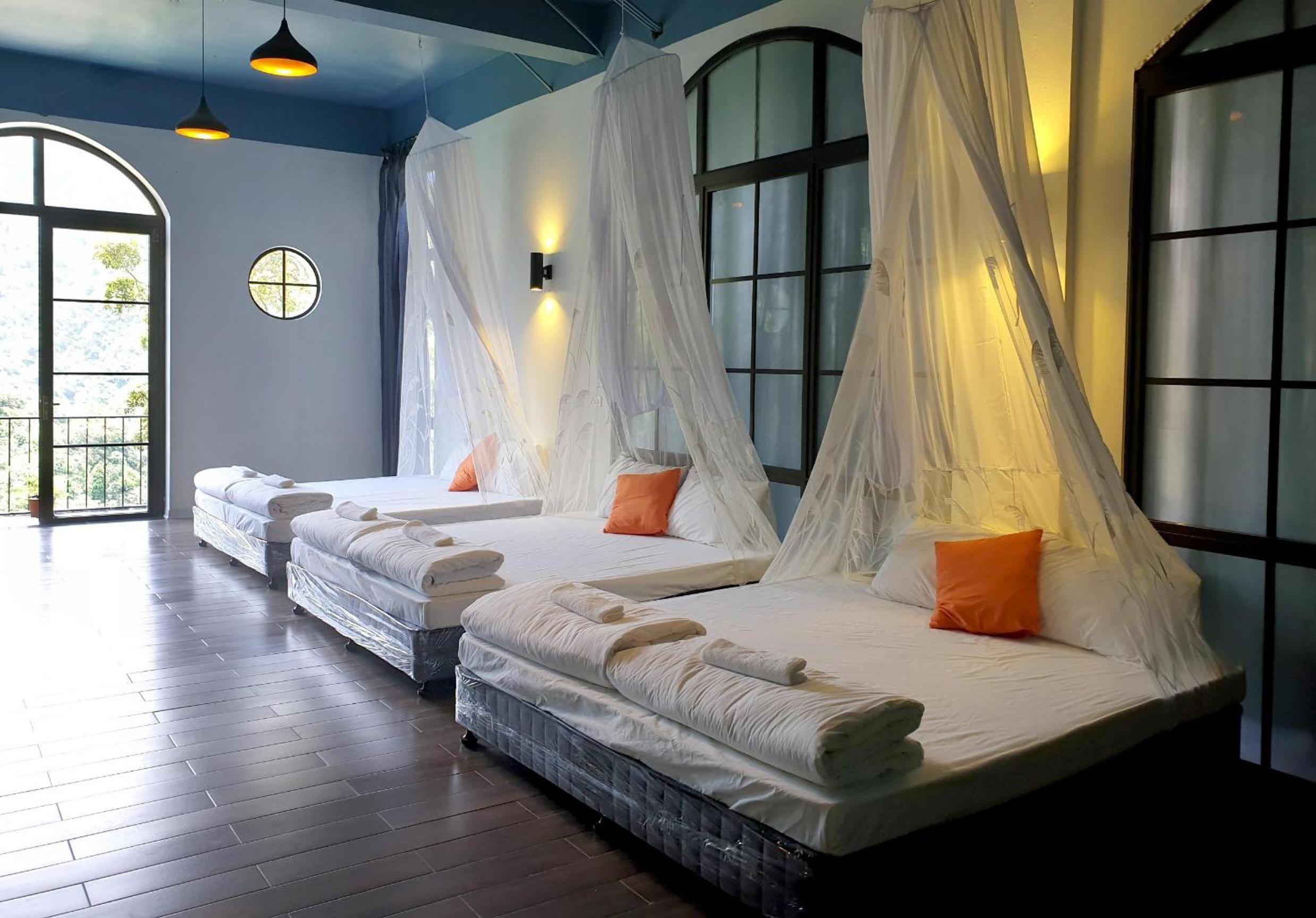 Mixed Dormitory Room