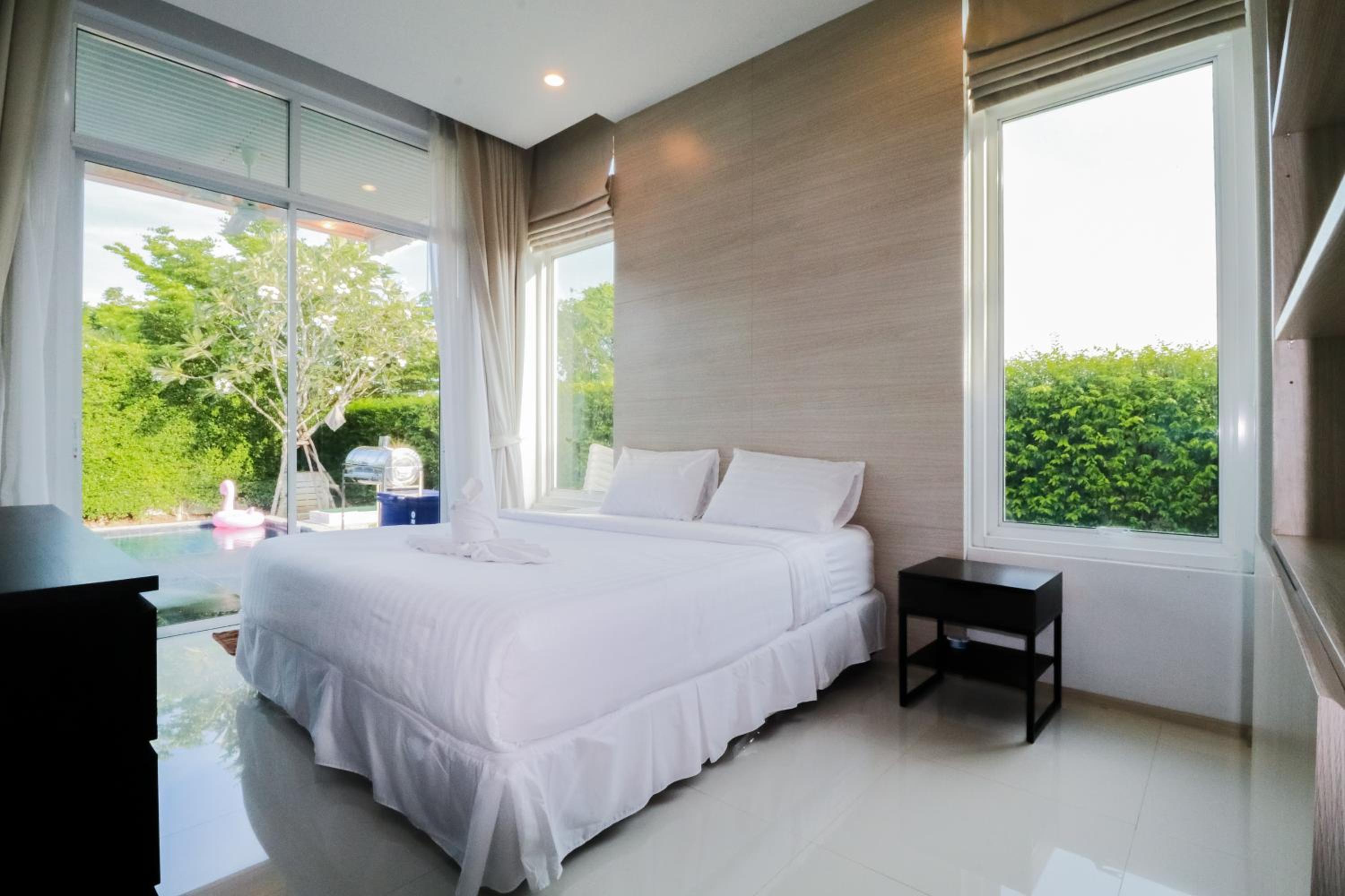 Pool Villa B-39 (8 Persons) photo 1